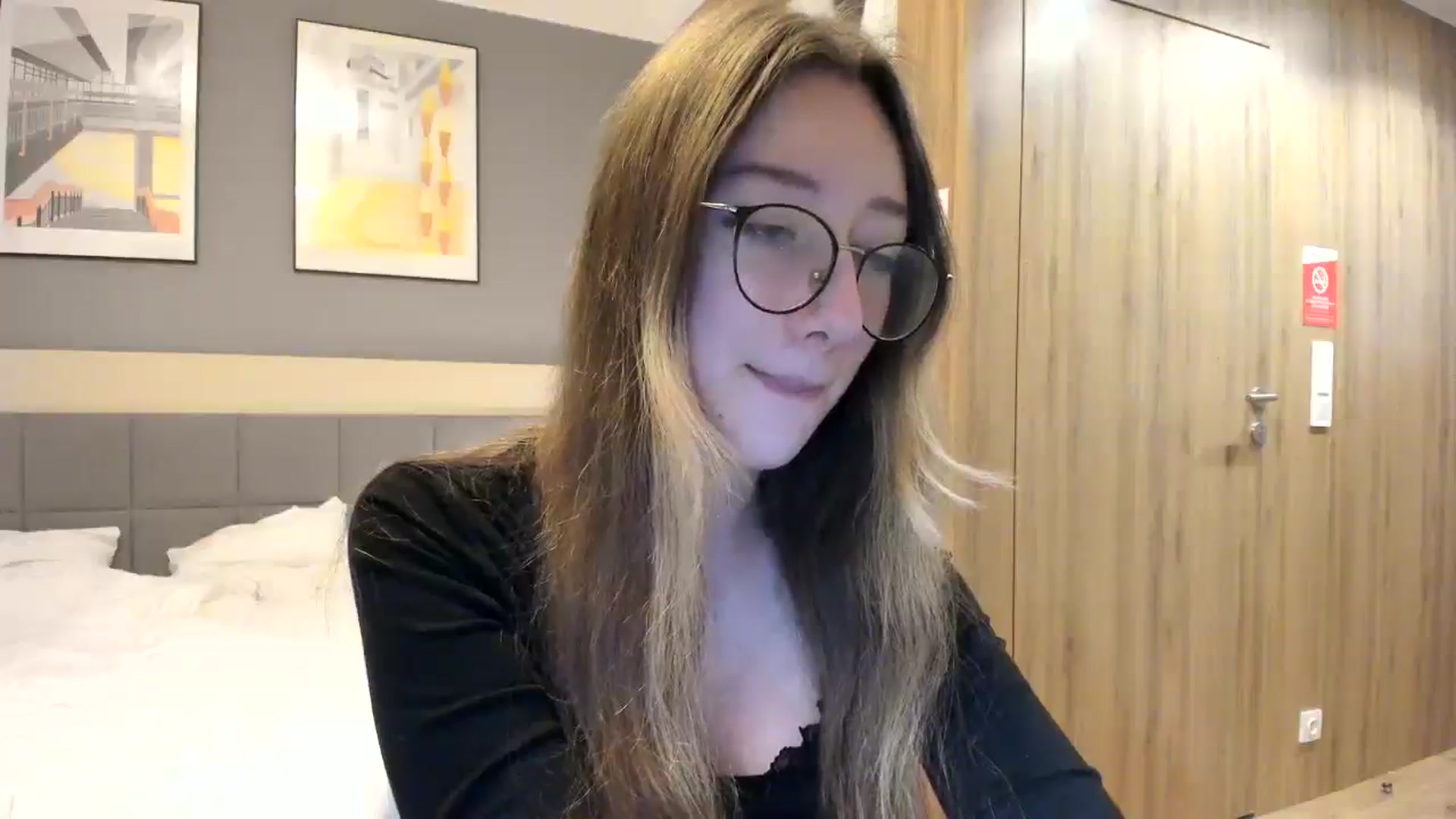 Gallery image thumbnail from CandyyCrushh's myfreecams stream on, 01/21/2025, 19:09 image 15 of 20