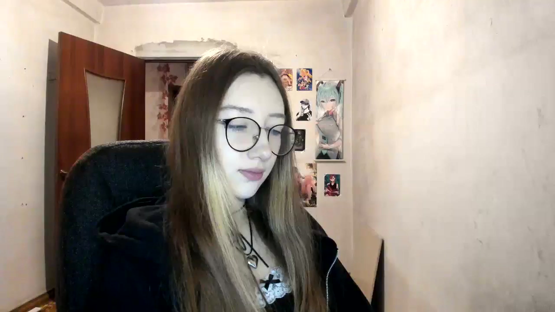 Gallery image thumbnail from CandyyCrushh's myfreecams stream on, 02/03/2025, 15:35 image 6 of 20