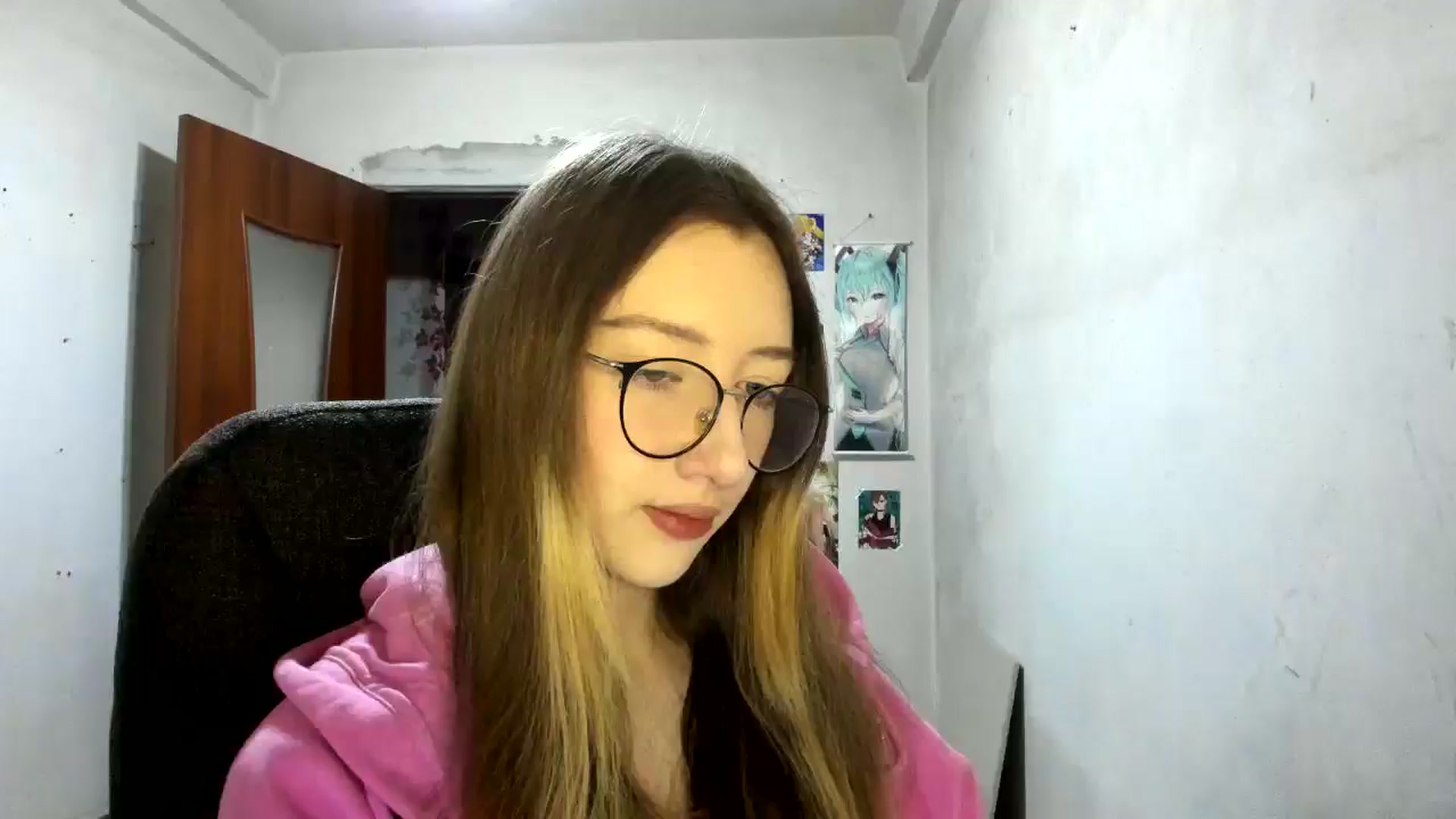 Gallery image thumbnail from CandyyCrushh's myfreecams stream on, 02/08/2025, 15:57 image 19 of 20