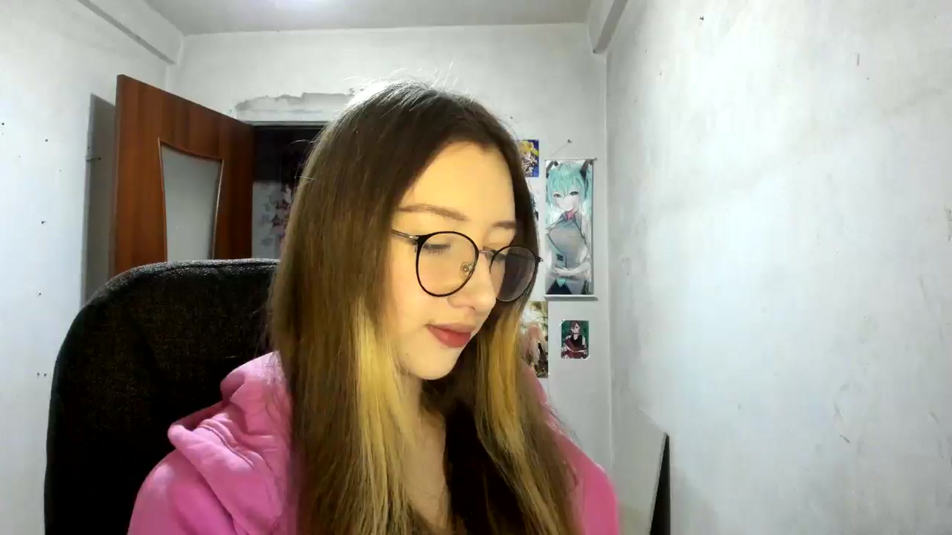 Gallery image thumbnail from CandyyCrushh's myfreecams stream on, 02/08/2025, 15:57 image 12 of 20