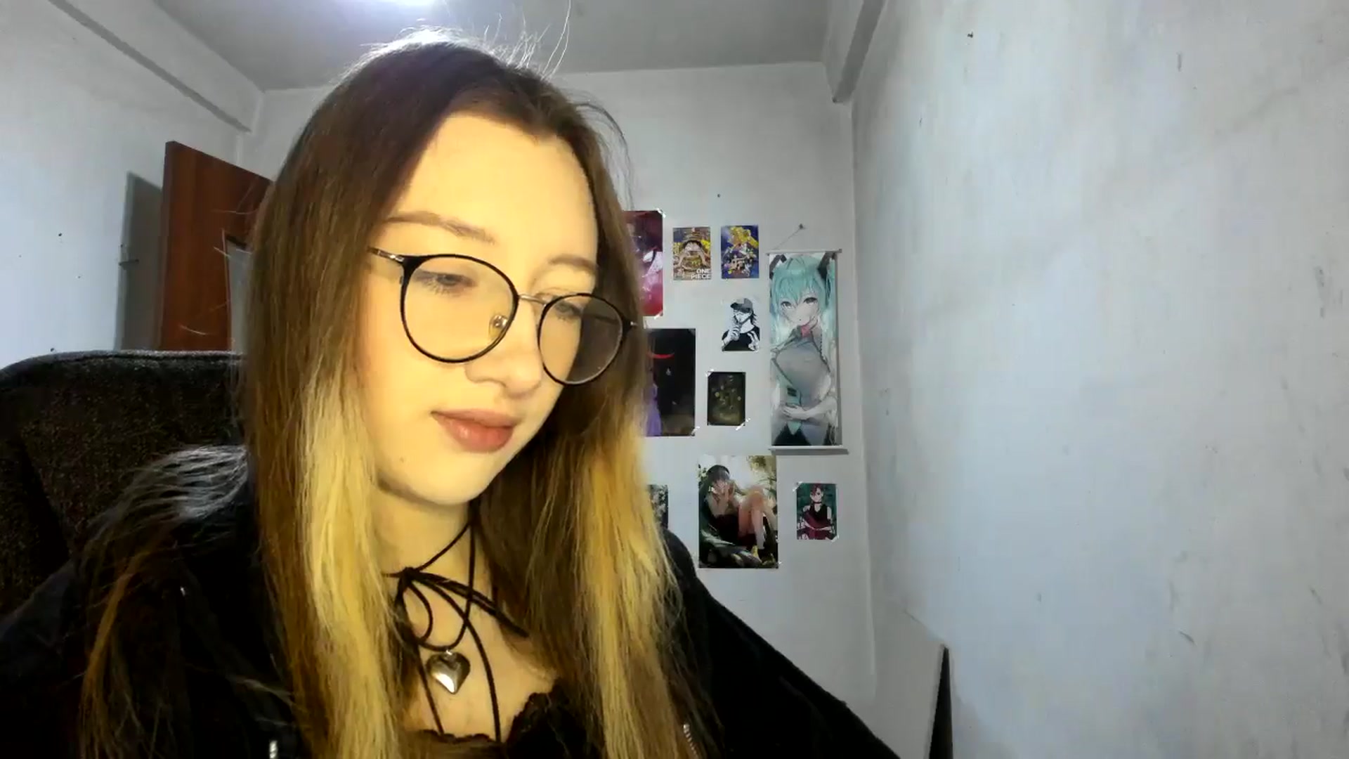 Gallery image thumbnail from CandyyCrushh's myfreecams stream on, 02/15/2025, 18:24 image 15 of 20
