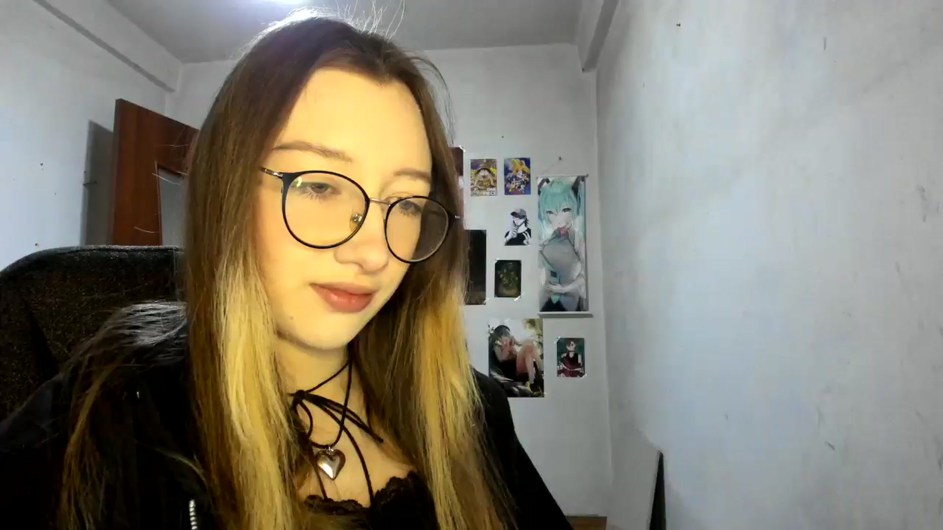 Gallery image thumbnail from CandyyCrushh's myfreecams stream on, 02/15/2025, 18:24 image 7 of 20