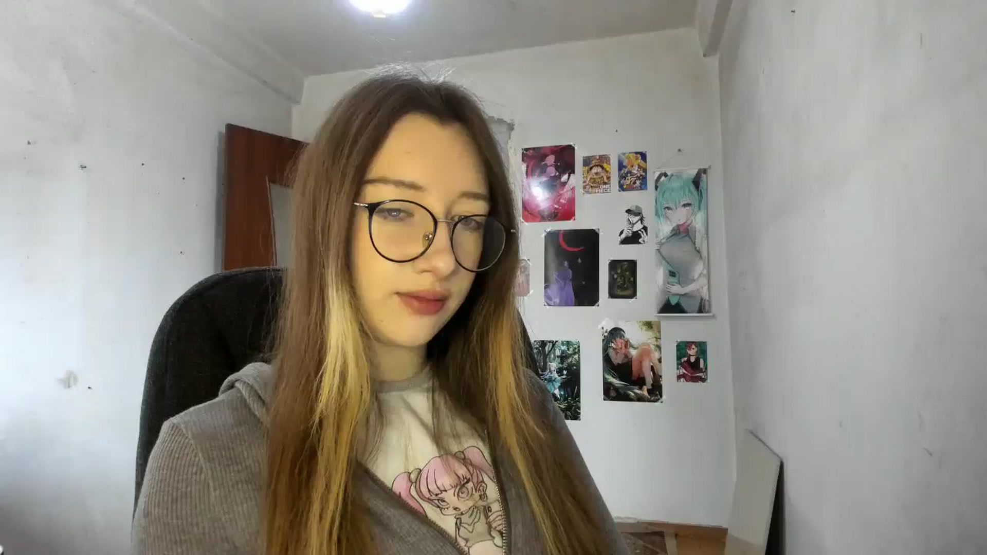 Gallery image thumbnail from CandyyCrushh's myfreecams stream on, 03/02/2025, 11:46 image 2 of 20