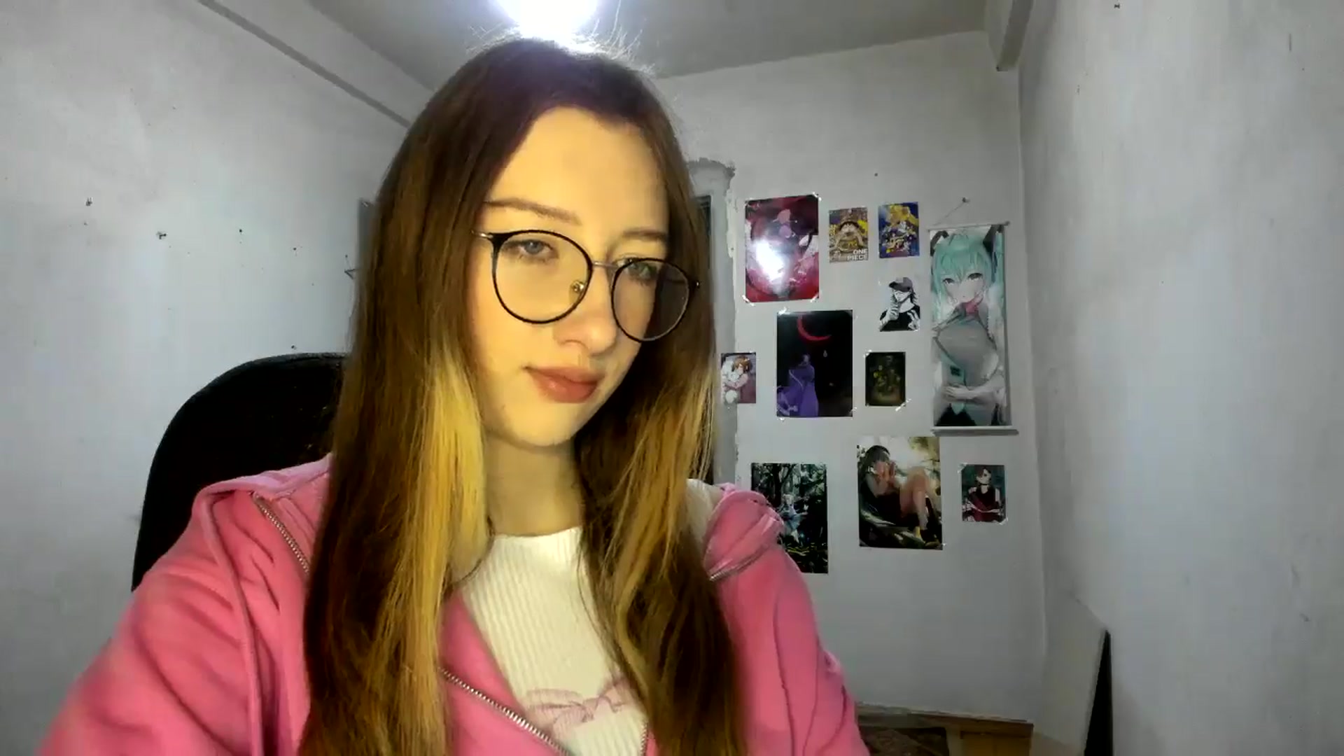 Gallery image thumbnail from CandyyCrushh's myfreecams stream on, 03/03/2025, 21:29 image 14 of 20