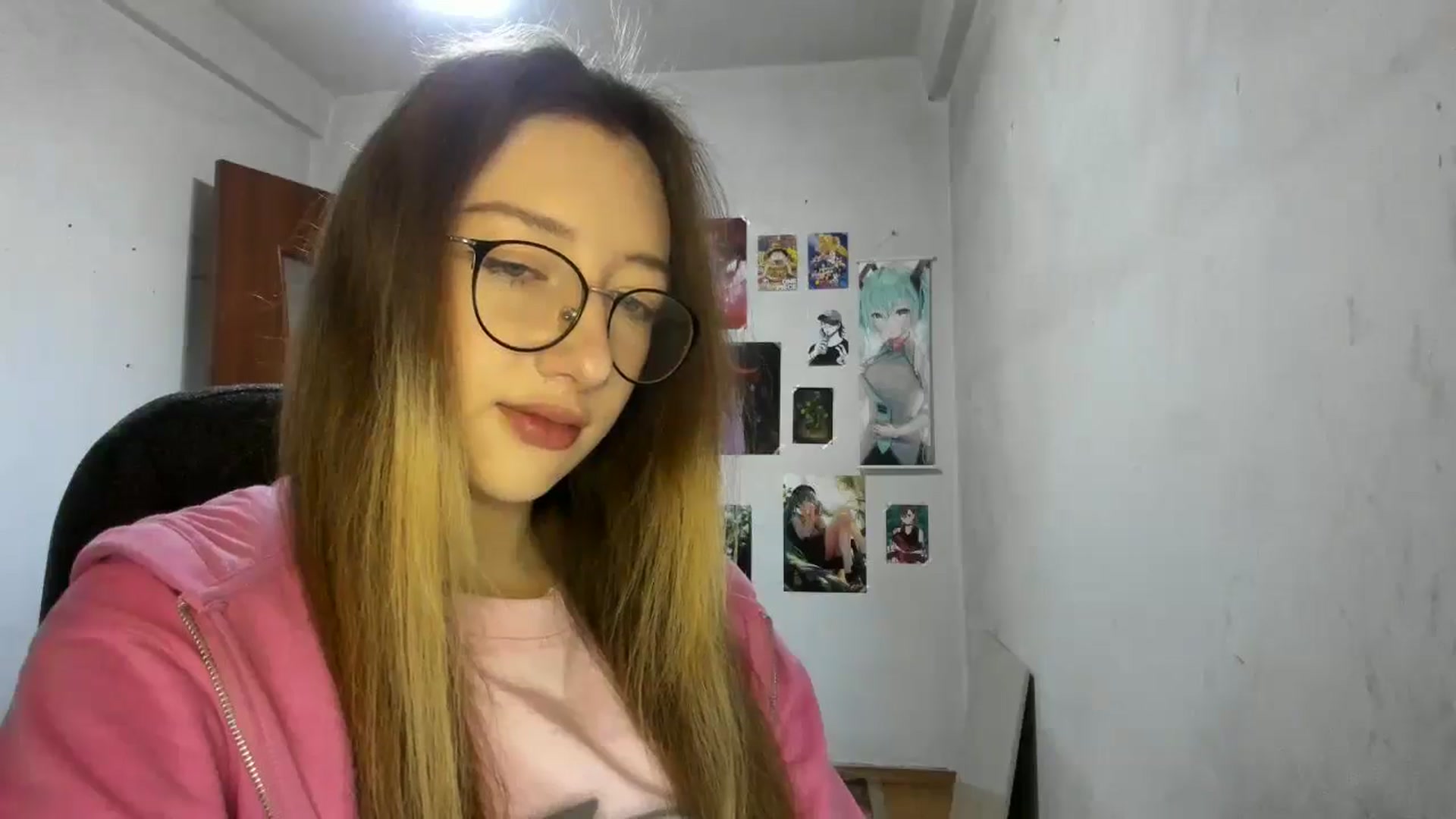Gallery image thumbnail from CandyyCrushh's myfreecams stream on, 03/12/2025, 15:51 image 5 of 20