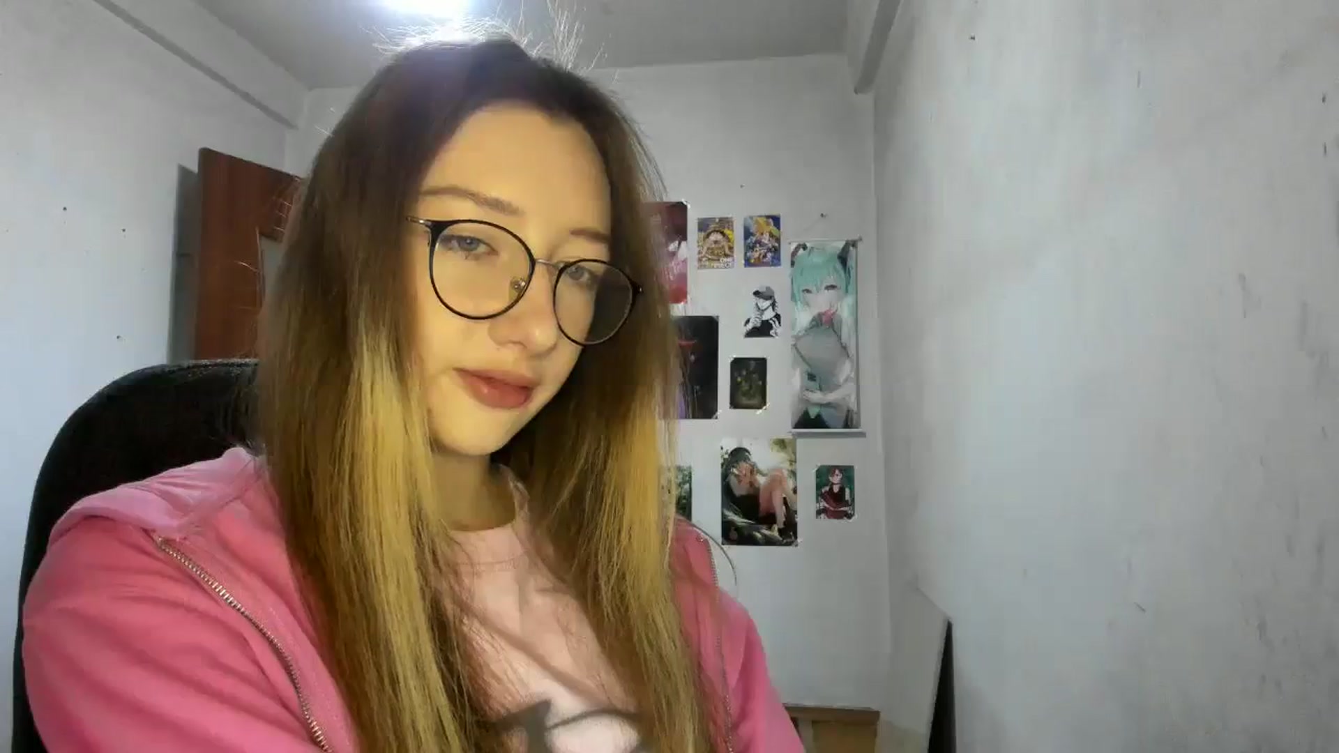 Gallery image thumbnail from CandyyCrushh's myfreecams stream on, 03/12/2025, 15:51 image 8 of 20