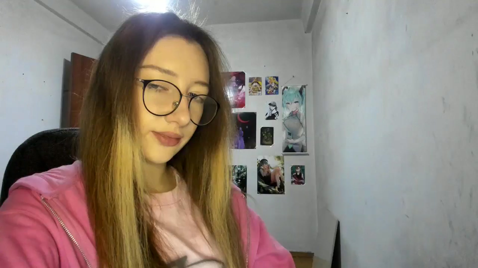 Gallery image thumbnail from CandyyCrushh's myfreecams stream on, 03/12/2025, 15:51 image 18 of 20