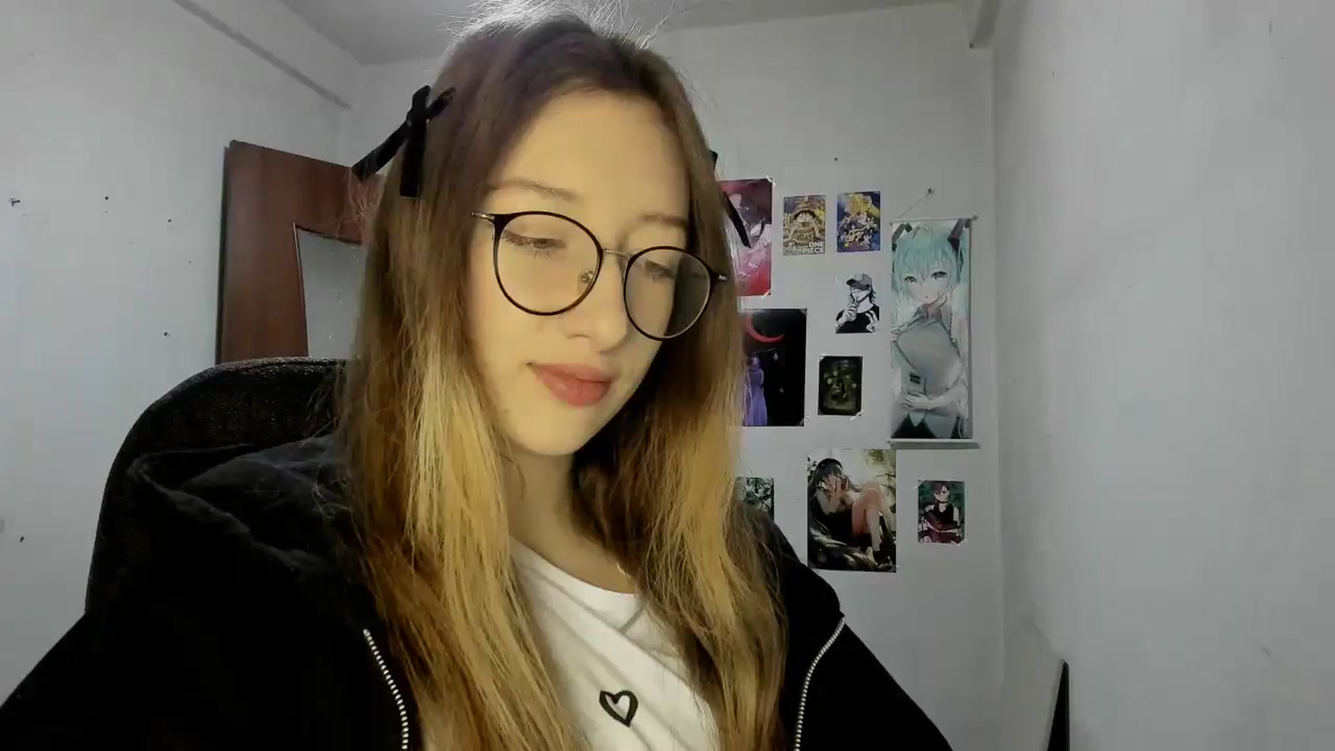 Gallery image thumbnail from CandyyCrushh's myfreecams stream on, 03/14/2025, 18:23 image 19 of 20