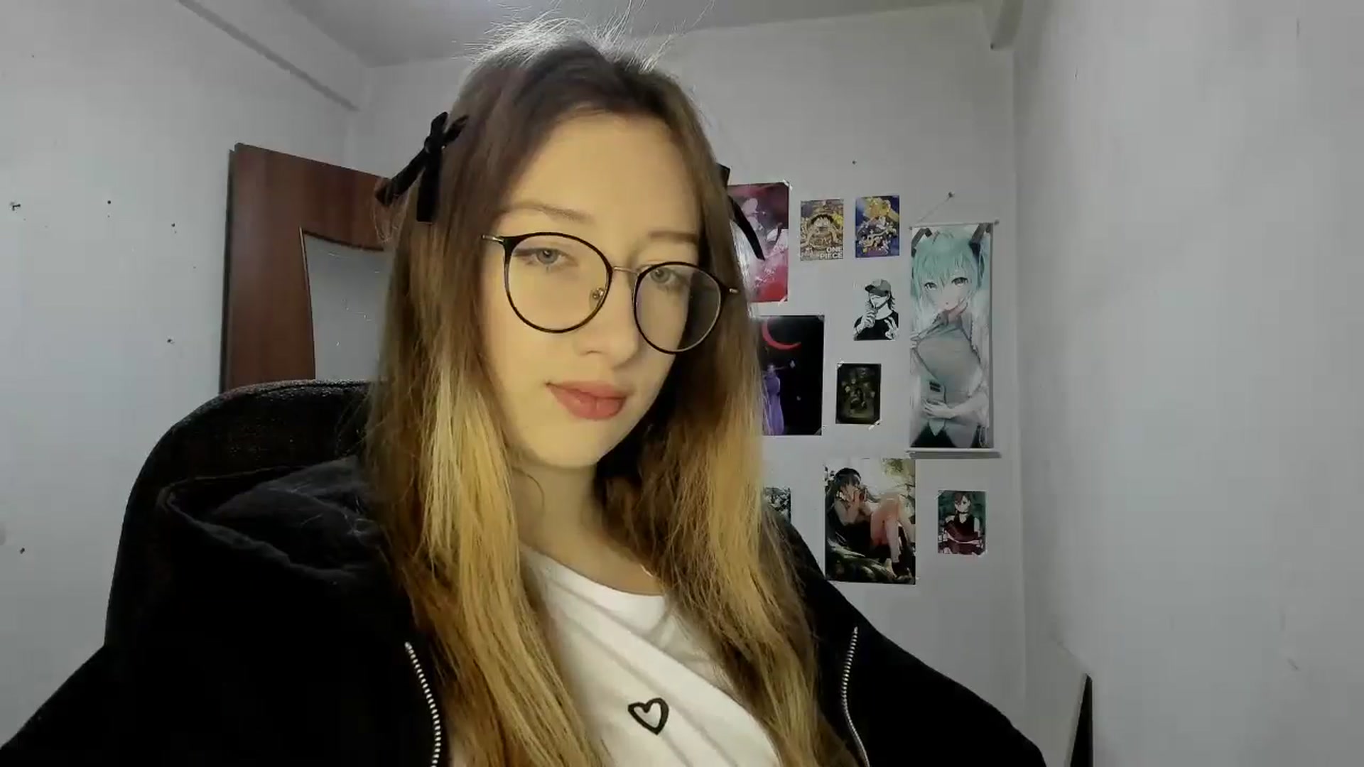 Gallery image thumbnail from CandyyCrushh's myfreecams stream on, 03/14/2025, 18:23 image 7 of 20