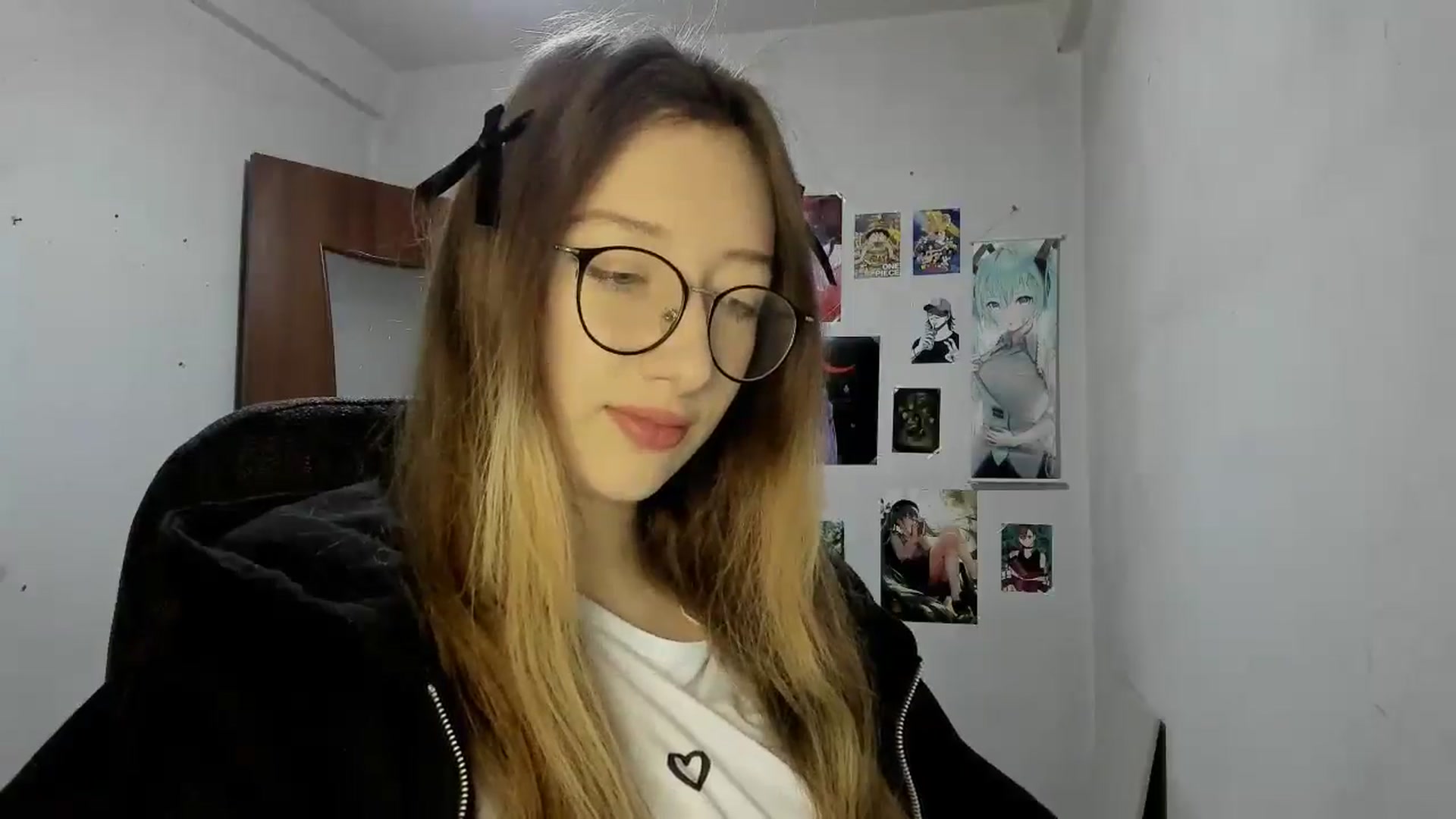 Gallery image thumbnail from CandyyCrushh's myfreecams stream on, 03/14/2025, 18:23 image 9 of 20