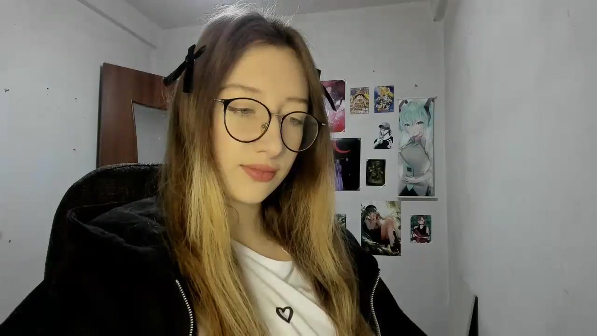 Gallery image thumbnail from CandyyCrushh's myfreecams stream on, 03/14/2025, 18:23 image 11 of 20