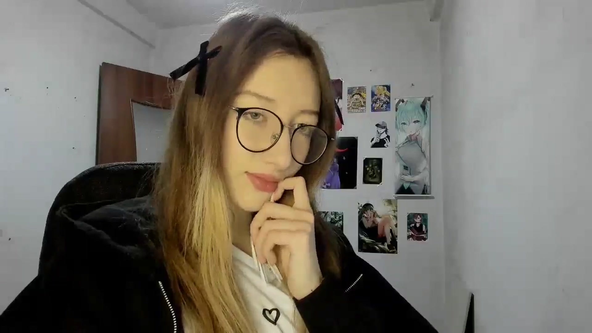 Gallery image thumbnail from CandyyCrushh's myfreecams stream on, 03/14/2025, 18:23 image 13 of 20