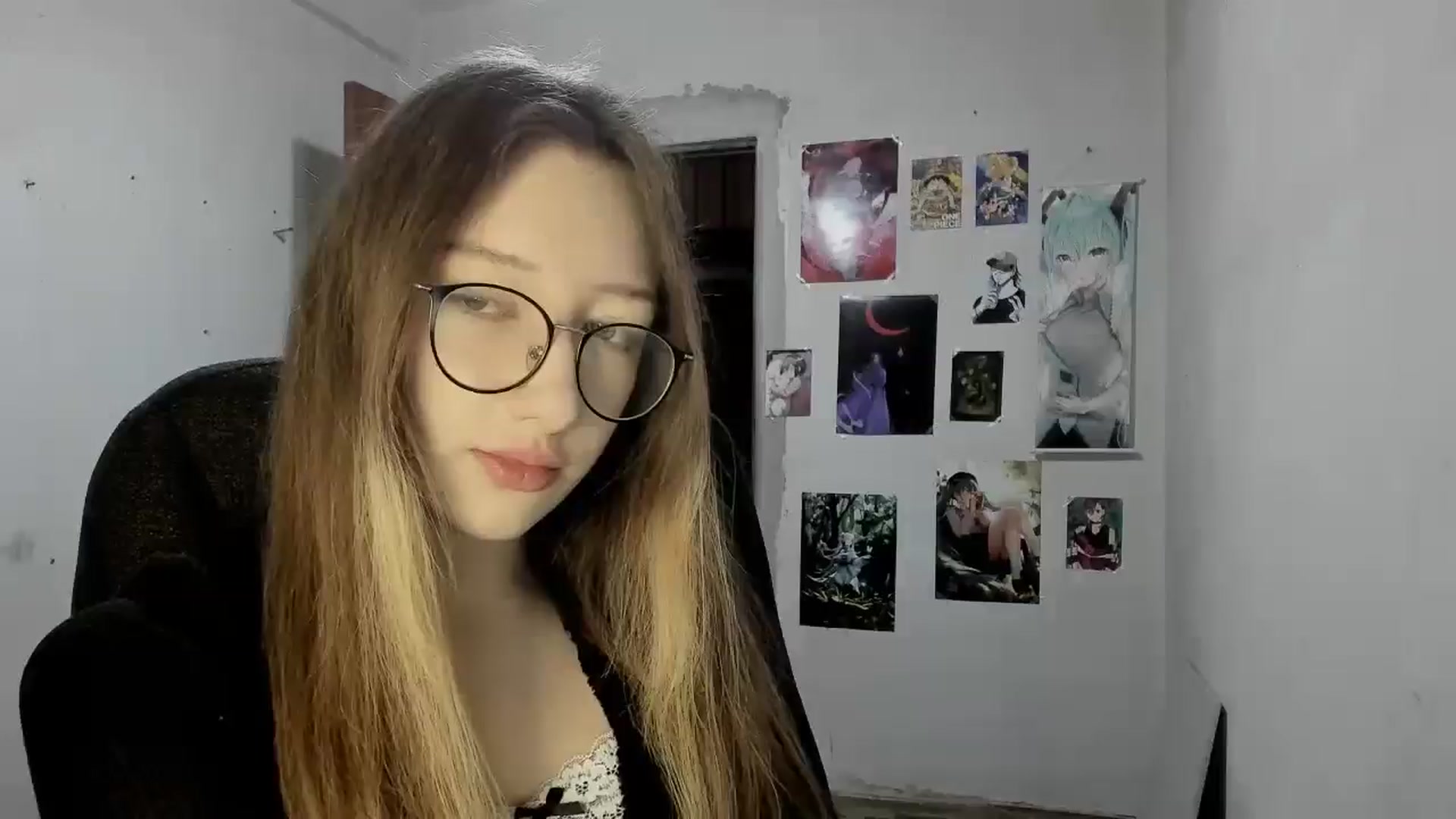 Gallery image thumbnail from CandyyCrushh's myfreecams stream on, 03/22/2025, 22:25 image 1 of 20