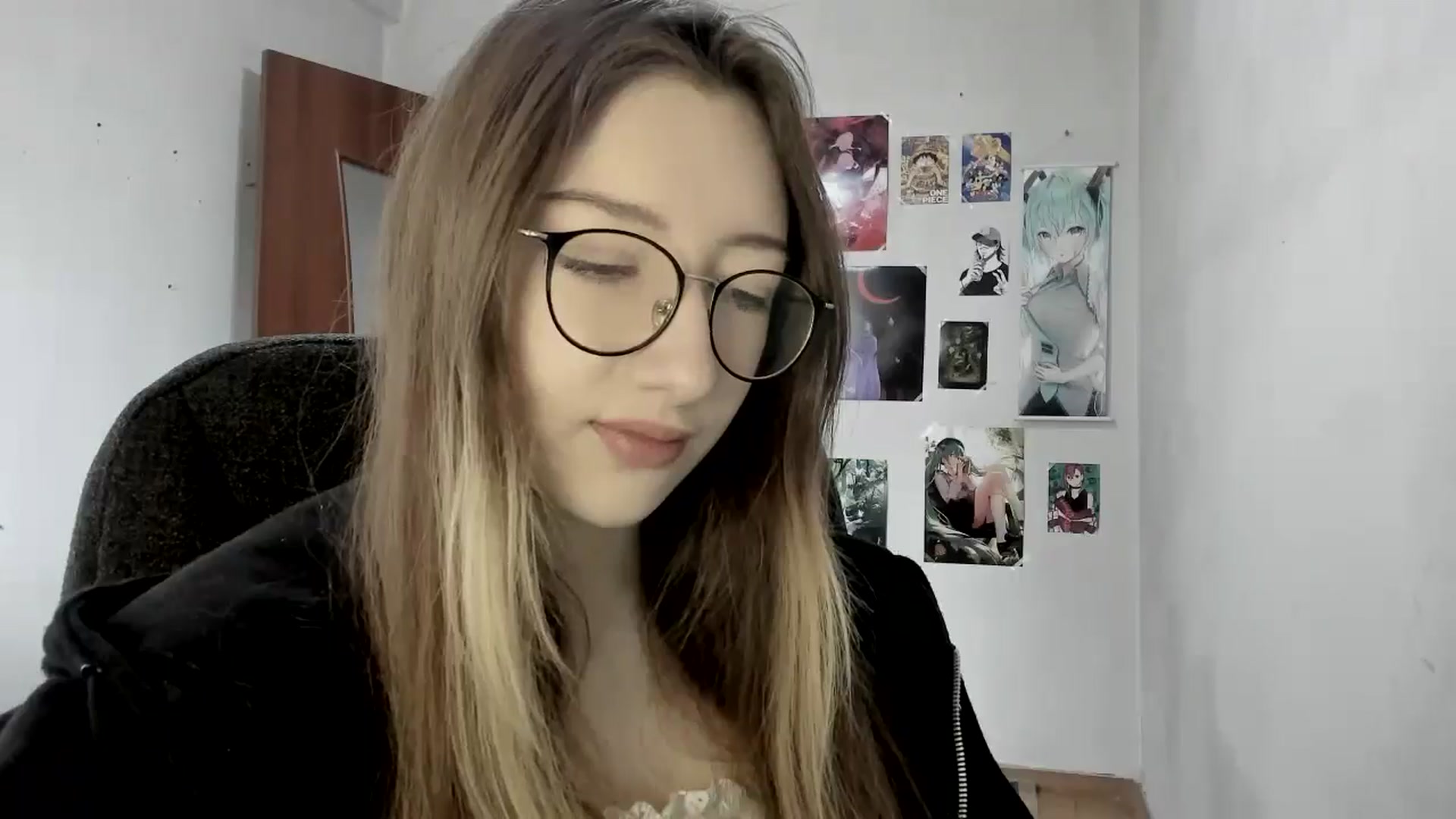 Gallery image thumbnail from CandyyCrushh's myfreecams stream on, 04/16/2025, 11:01 image 7 of 20