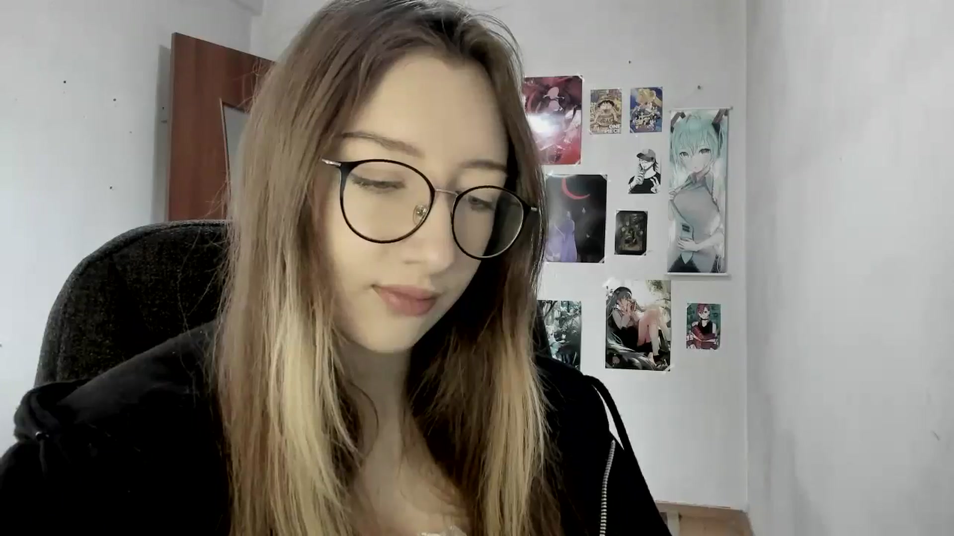 Gallery image thumbnail from CandyyCrushh's myfreecams stream on, 04/16/2025, 11:01 image 13 of 20