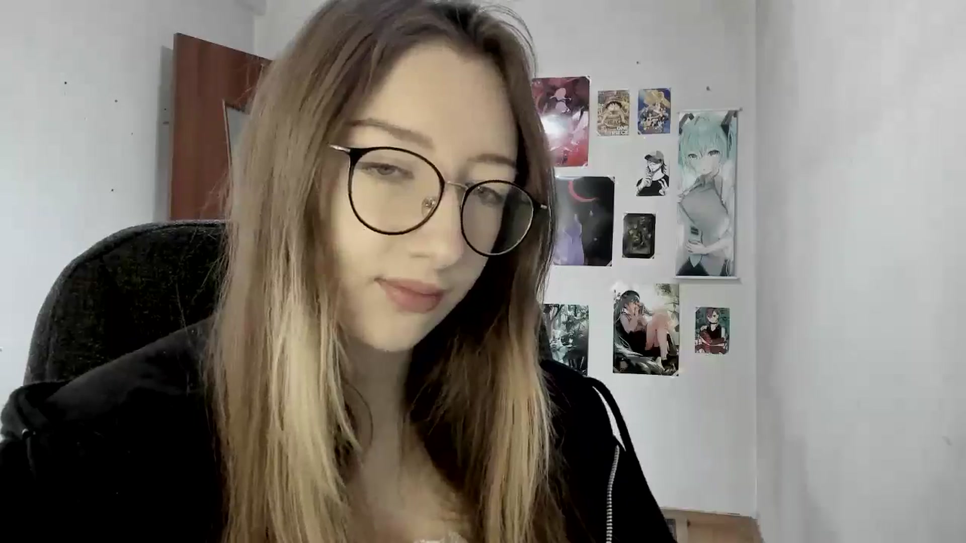 Gallery image thumbnail from CandyyCrushh's myfreecams stream on, 04/16/2025, 11:01 image 12 of 20