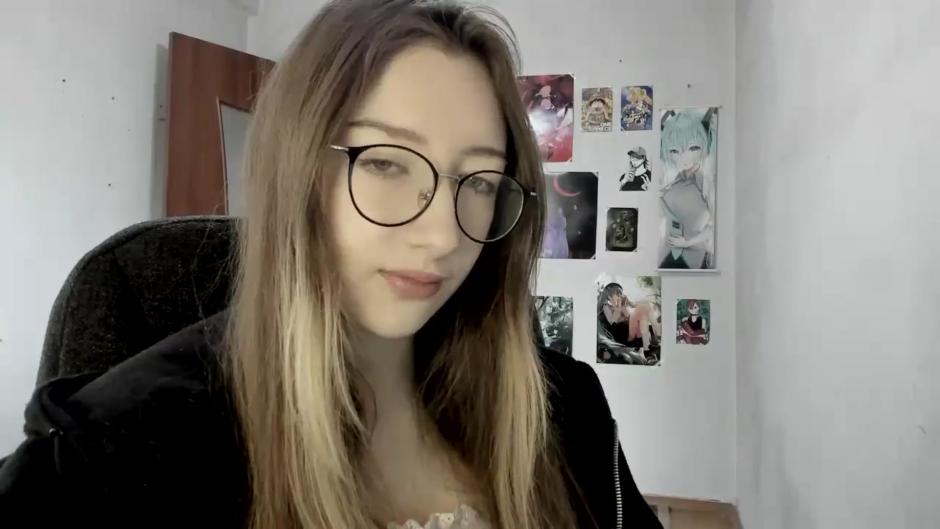 Gallery image thumbnail from CandyyCrushh's myfreecams stream on, 04/16/2025, 11:01 image 8 of 20