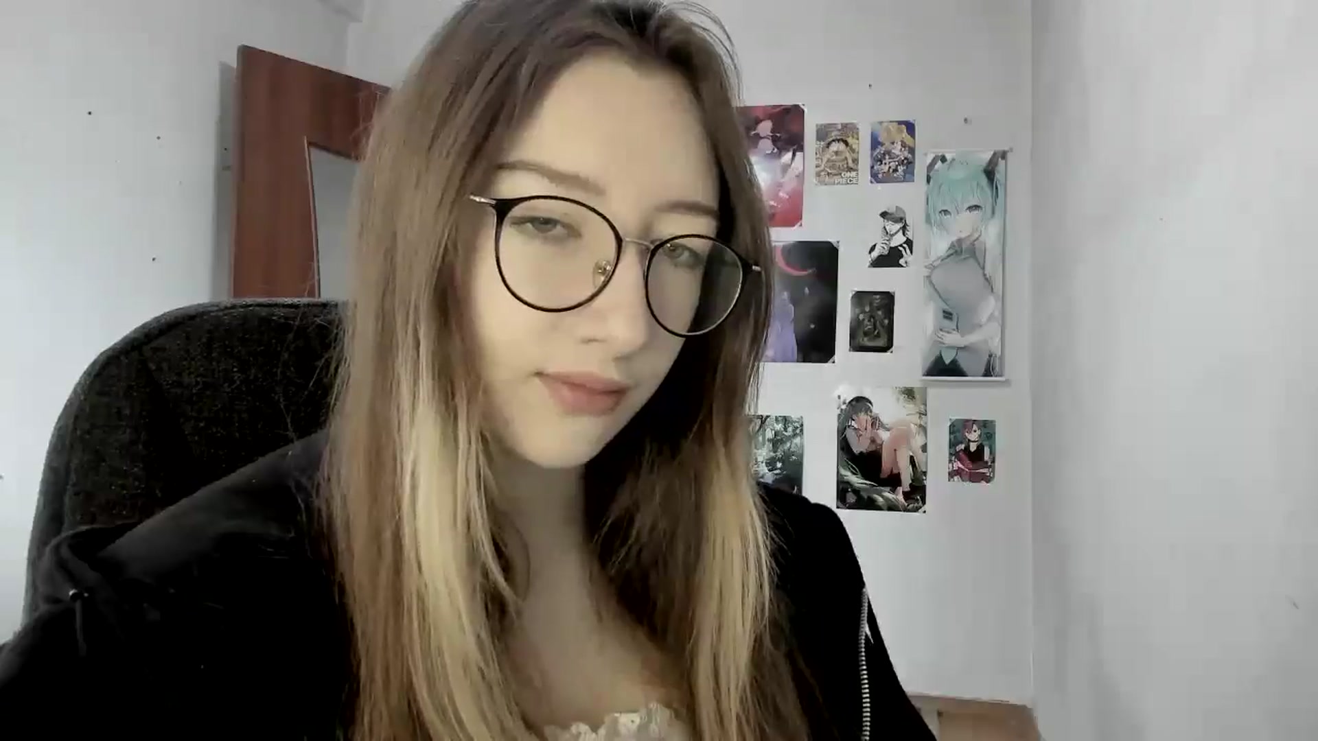 Gallery image thumbnail from CandyyCrushh's myfreecams stream on, 04/16/2025, 11:01 image 5 of 20