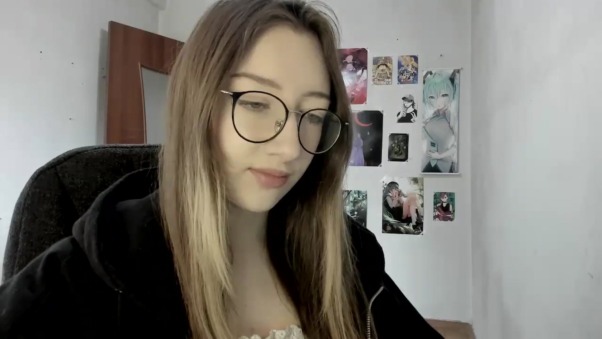 Gallery image thumbnail from CandyyCrushh's myfreecams stream on, 04/16/2025, 11:01 image 19 of 20