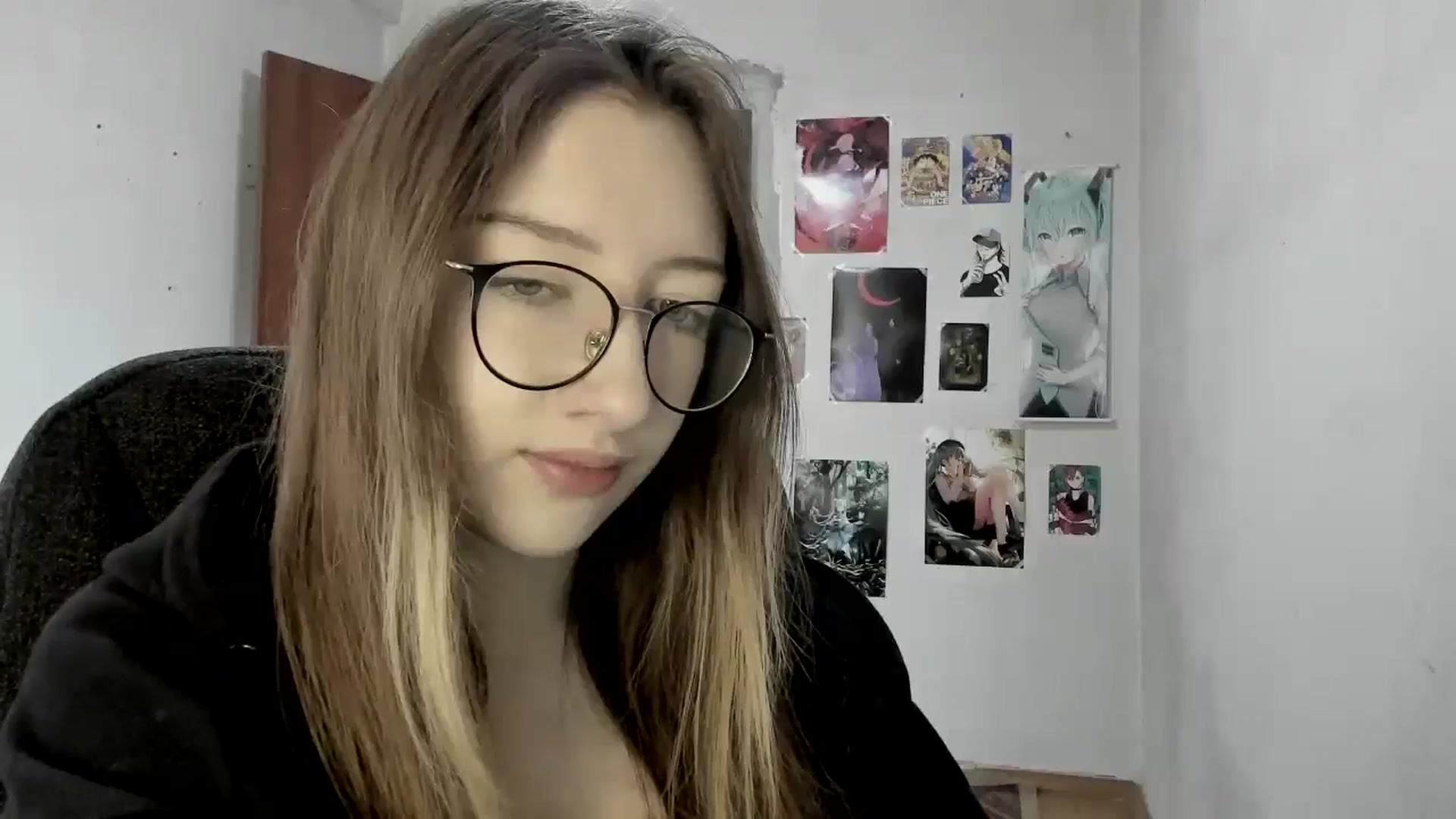 Gallery image thumbnail from CandyyCrushh's myfreecams stream on, 04/16/2025, 12:33 image 9 of 20