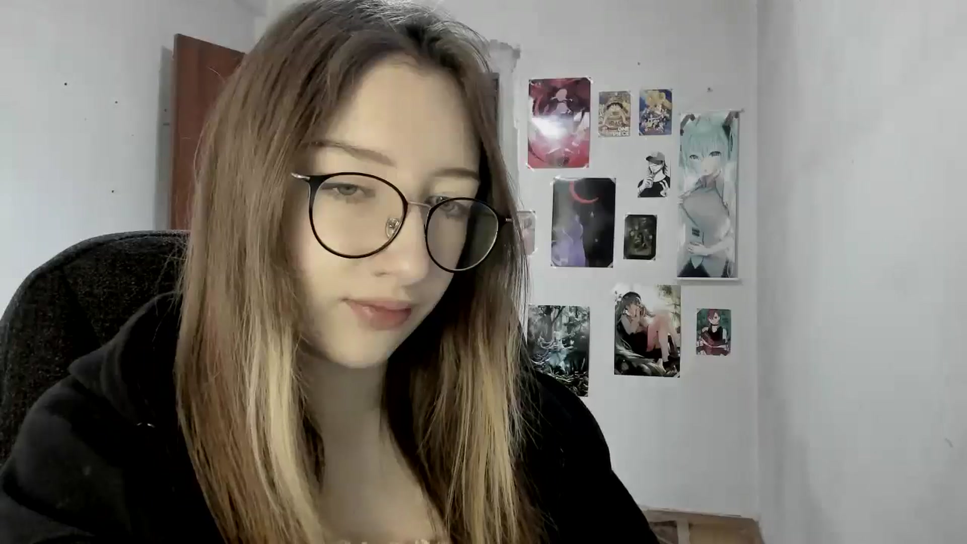 Gallery image thumbnail from CandyyCrushh's myfreecams stream on, 04/16/2025, 12:33 image 8 of 20