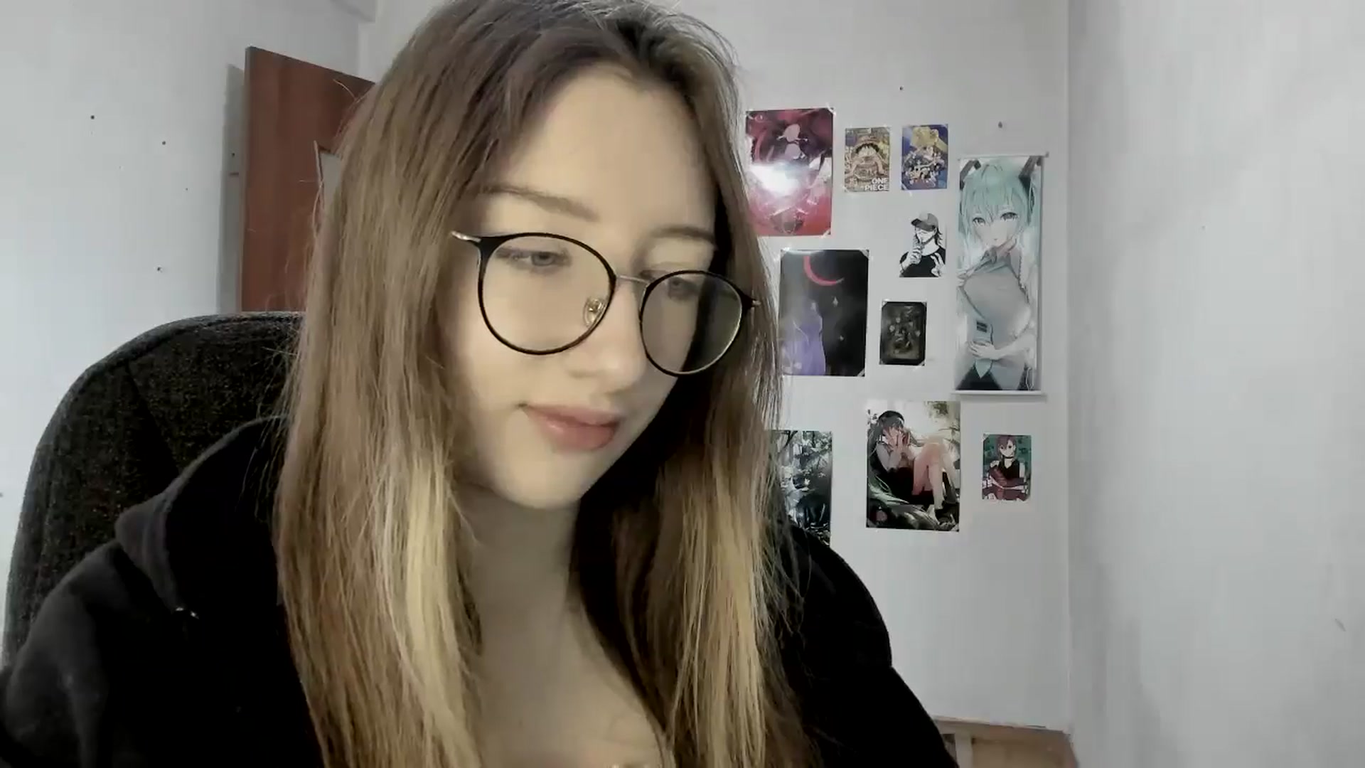 Gallery image thumbnail from CandyyCrushh's myfreecams stream on, 04/16/2025, 12:33 image 15 of 20
