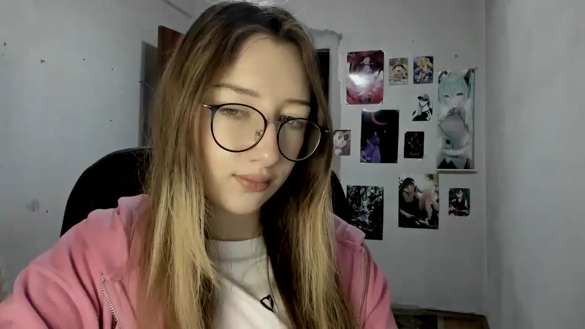Gallery image thumbnail from CandyyCrushh's myfreecams stream on, 04/17/2025, 19:11 image 20 of 20