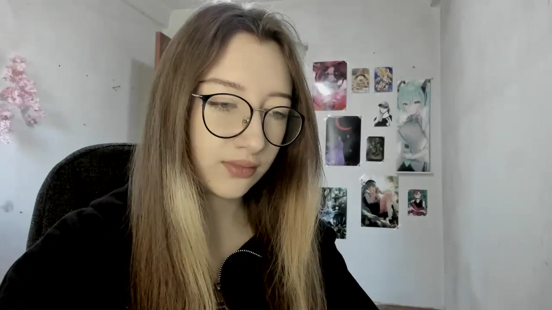 Gallery image thumbnail from CandyyCrushh's myfreecams stream on, 04/19/2025, 09:07 image 4 of 20