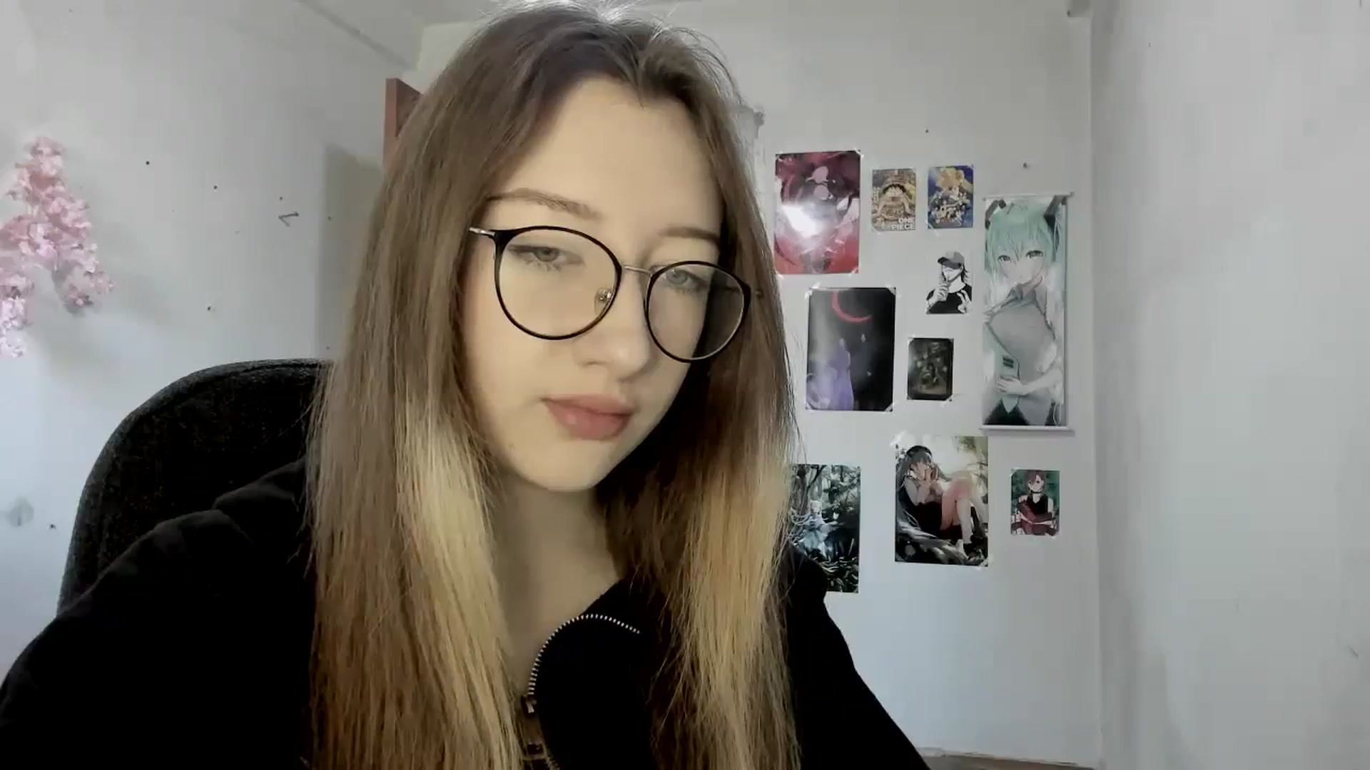 Gallery image thumbnail from CandyyCrushh's myfreecams stream on, 04/19/2025, 09:07 image 2 of 20