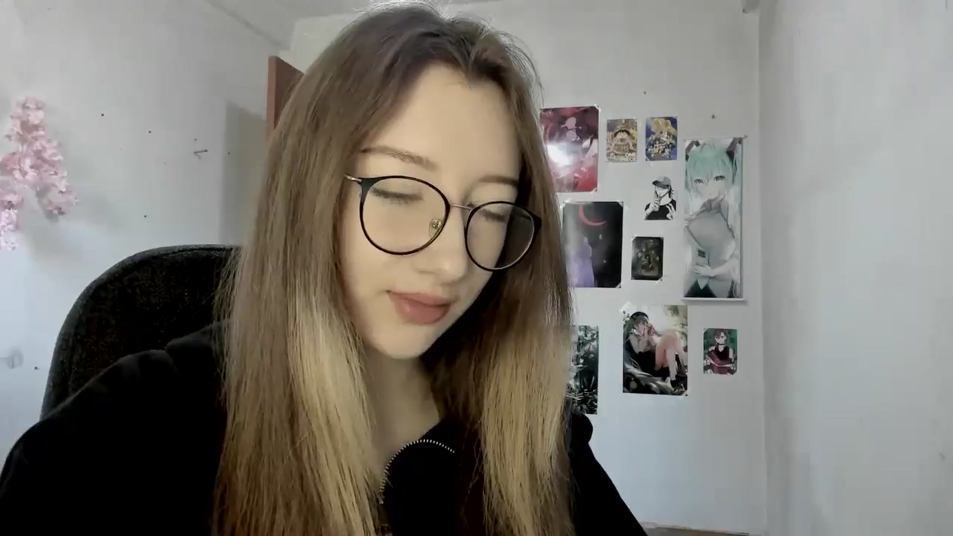 Gallery image thumbnail from CandyyCrushh's myfreecams stream on, 04/19/2025, 09:07 image 18 of 20