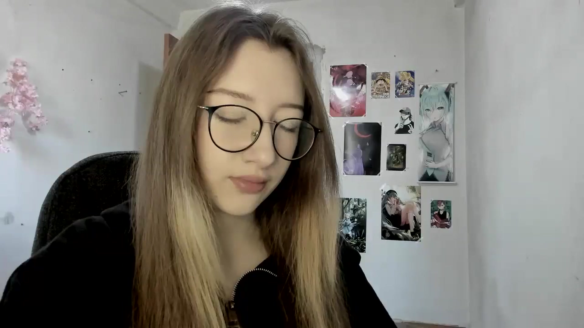 Gallery image thumbnail from CandyyCrushh's myfreecams stream on, 04/19/2025, 09:07 image 14 of 20