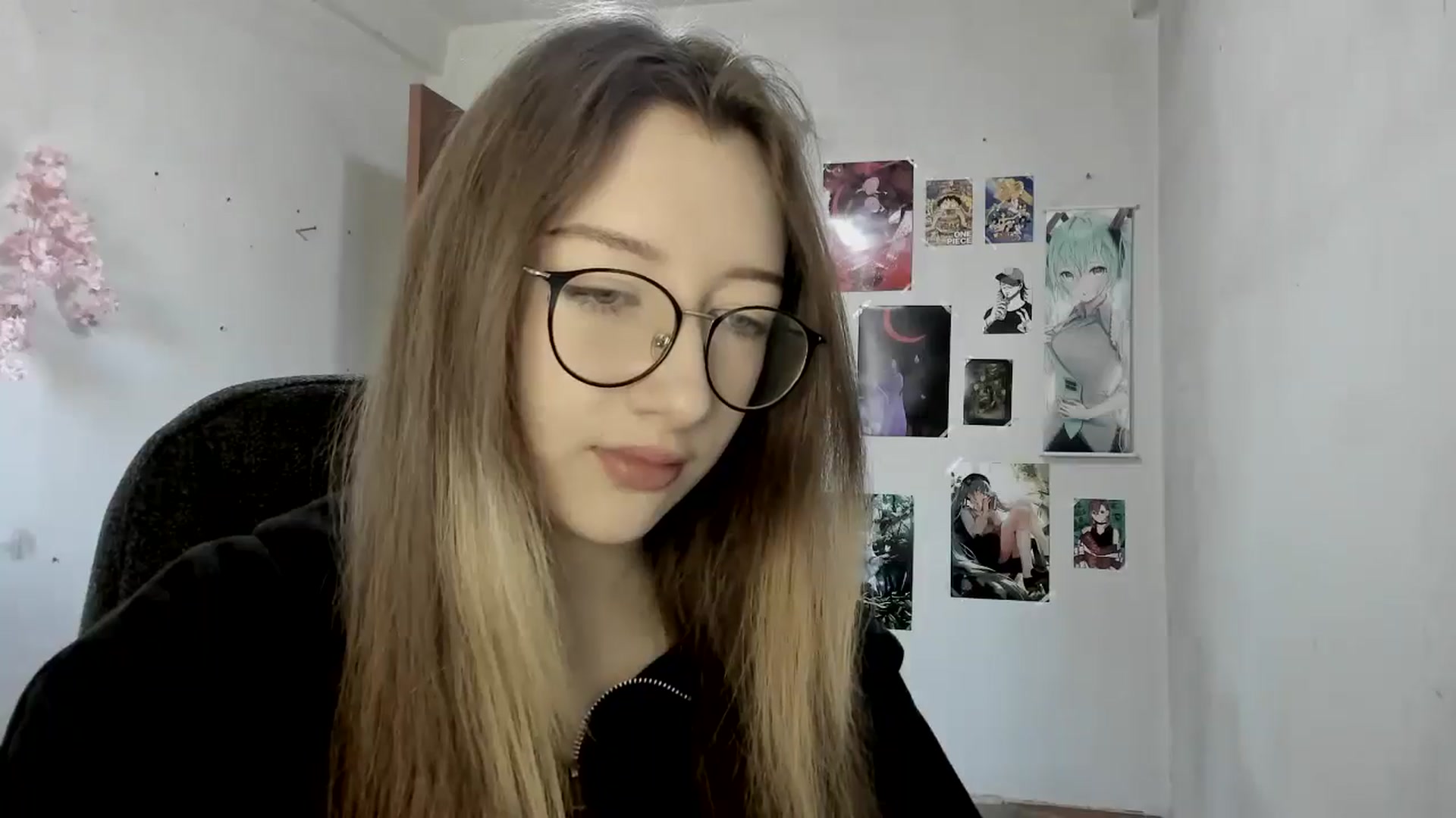 Gallery image thumbnail from CandyyCrushh's myfreecams stream on, 04/19/2025, 09:07 image 15 of 20