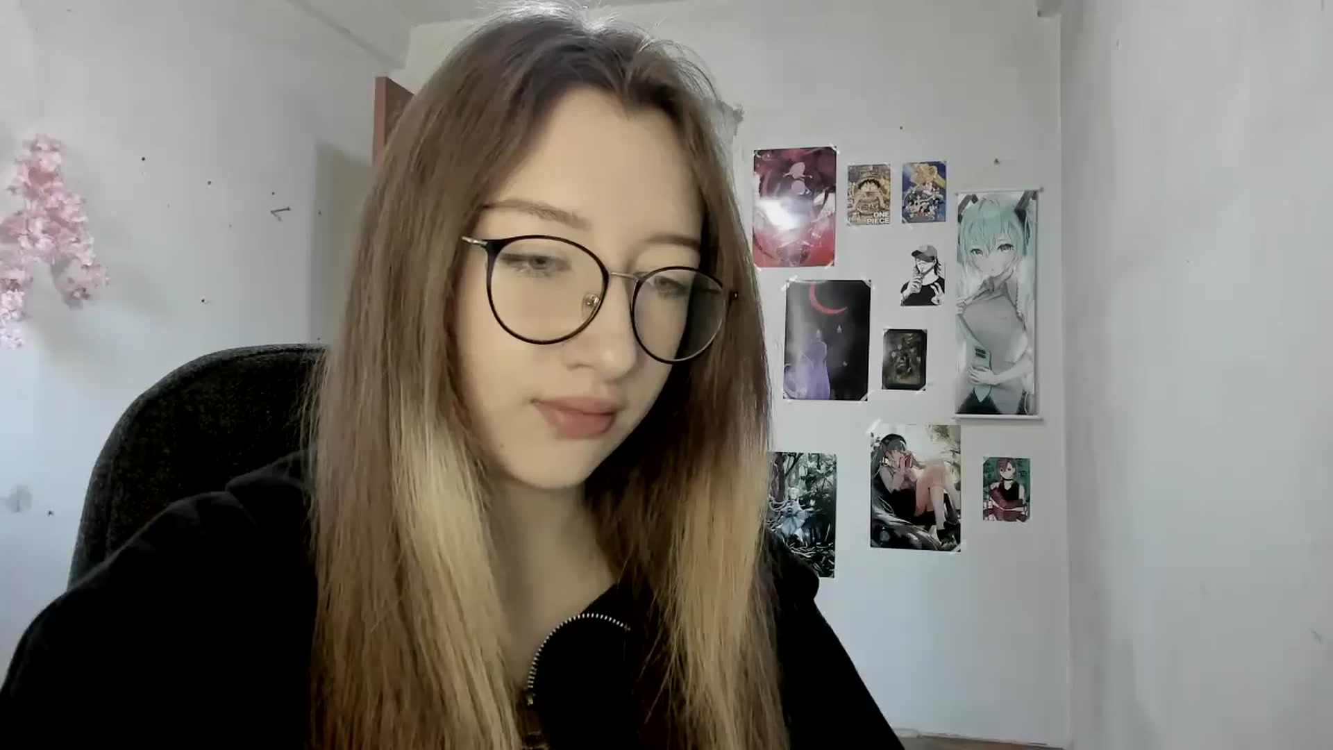 Gallery image thumbnail from CandyyCrushh's myfreecams stream on, 04/19/2025, 09:07 image 12 of 20