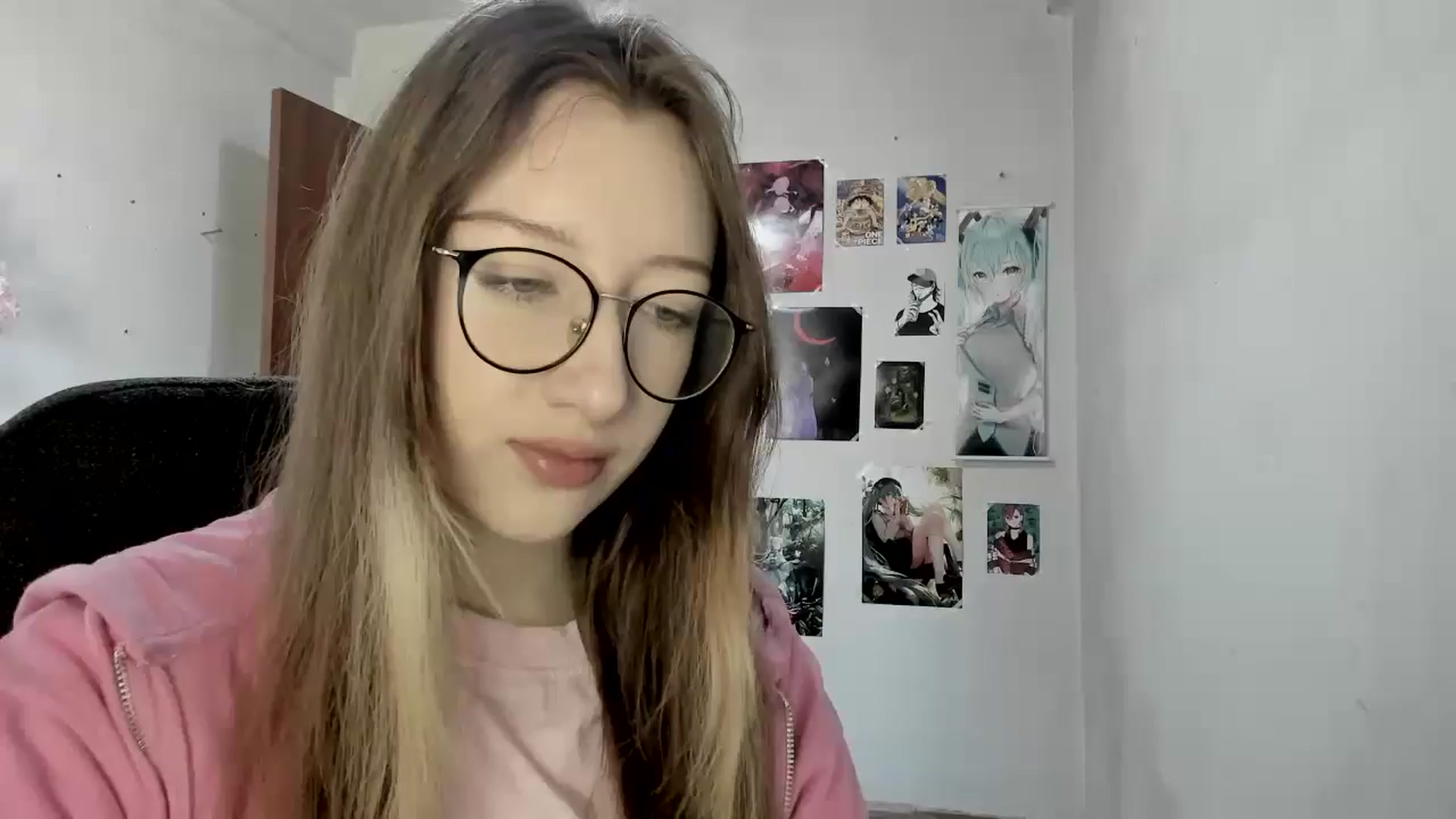 Gallery image thumbnail from CandyyCrushh's myfreecams stream on, 04/22/2025, 11:51 image 1 of 20