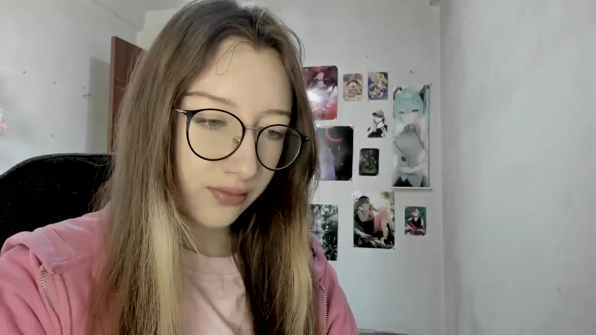 Gallery image thumbnail from CandyyCrushh's myfreecams stream on, 04/22/2025, 11:51 image 3 of 20
