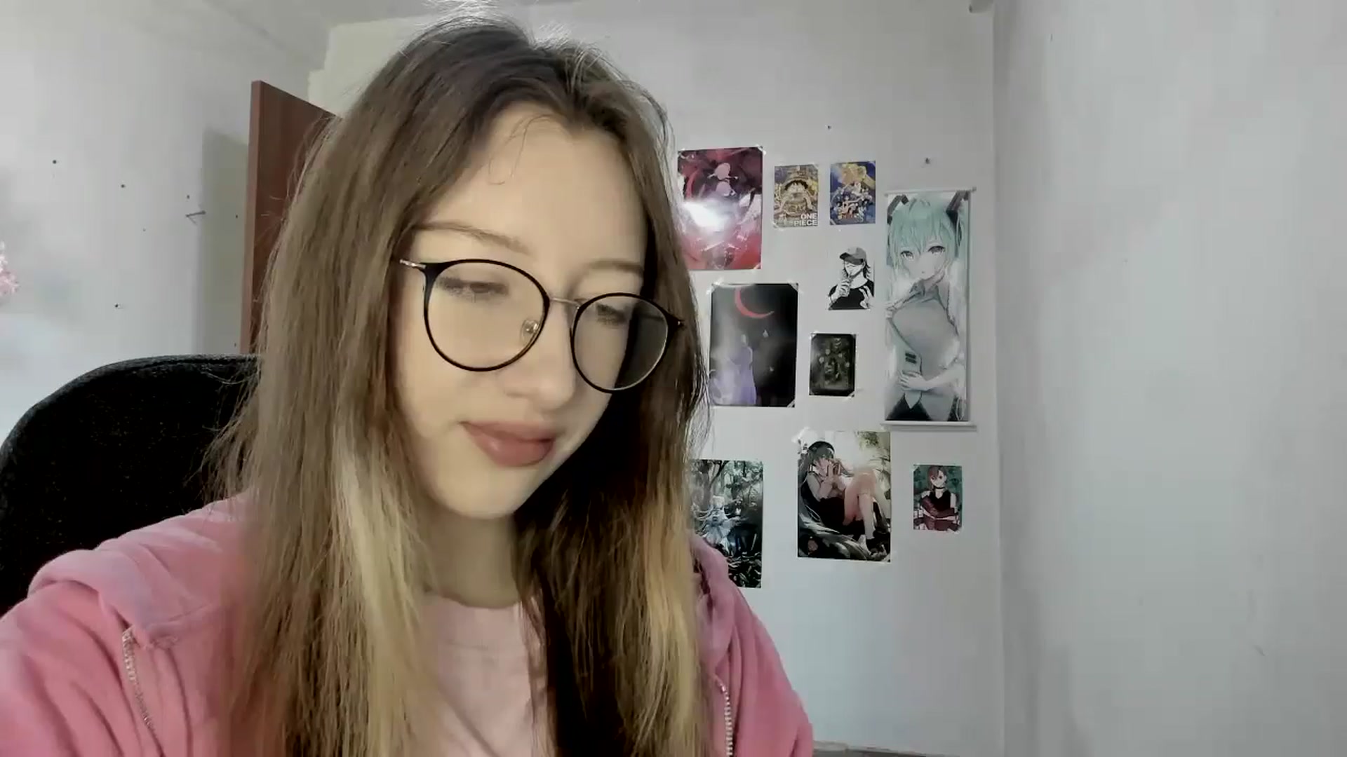 Gallery image thumbnail from CandyyCrushh's myfreecams stream on, 04/22/2025, 11:51 image 20 of 20