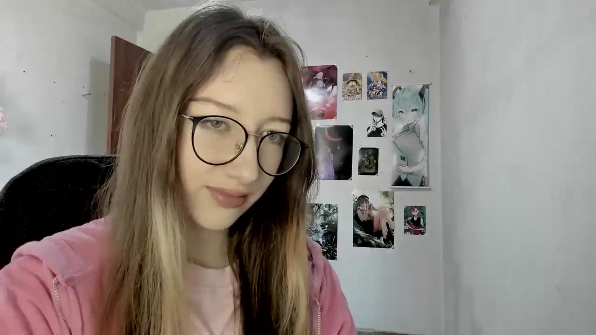 Gallery image thumbnail from CandyyCrushh's myfreecams stream on, 04/22/2025, 11:51 image 17 of 20