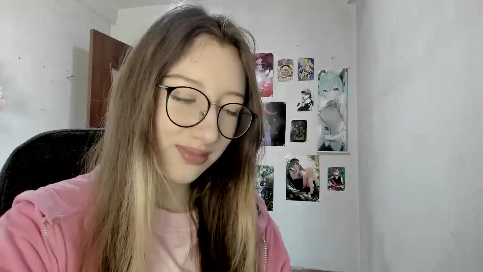 Gallery image thumbnail from CandyyCrushh's myfreecams stream on, 04/22/2025, 11:51 image 12 of 20