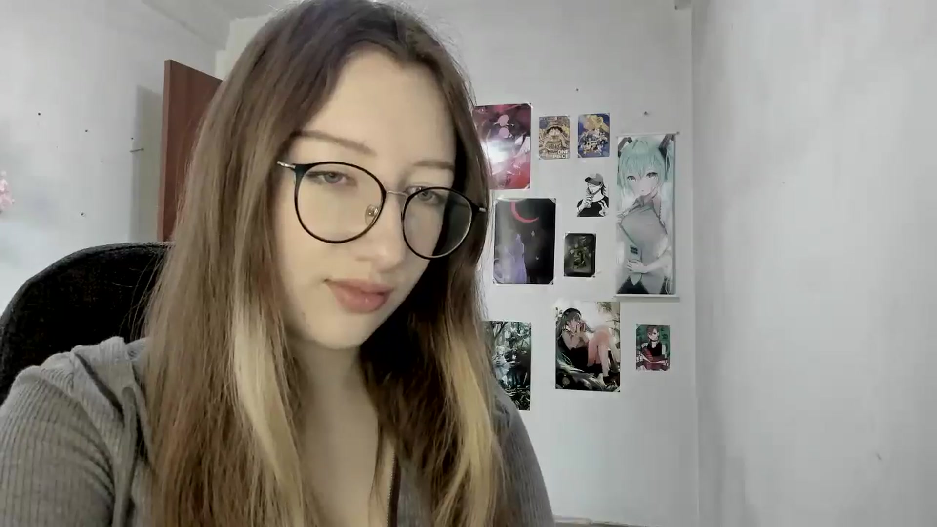 Gallery image thumbnail from CandyyCrushh's myfreecams stream on, 04/25/2025, 13:40 image 3 of 20