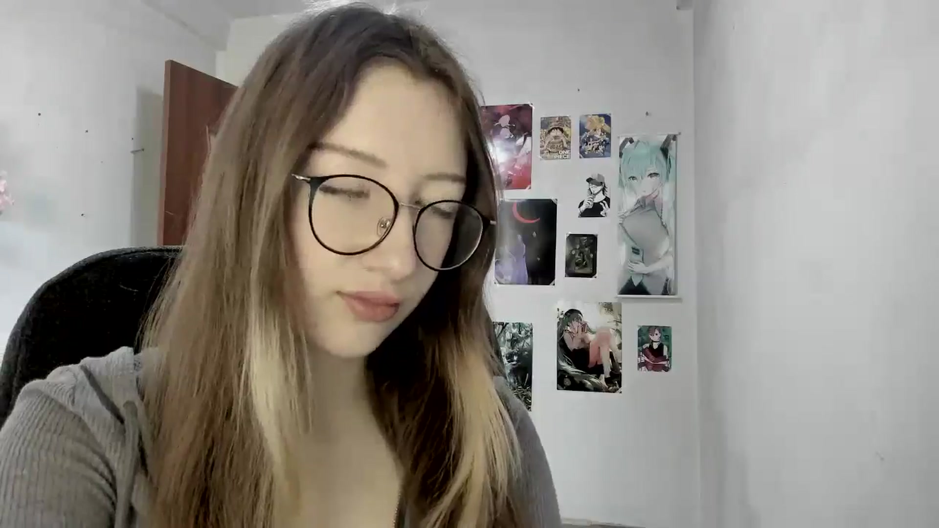 Gallery image thumbnail from CandyyCrushh's myfreecams stream on, 04/25/2025, 13:40 image 10 of 20