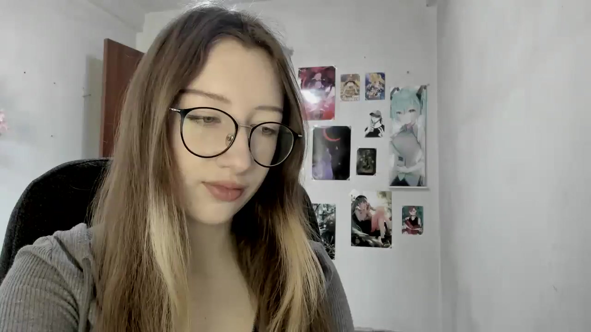 Gallery image thumbnail from CandyyCrushh's myfreecams stream on, 04/25/2025, 13:40 image 13 of 20