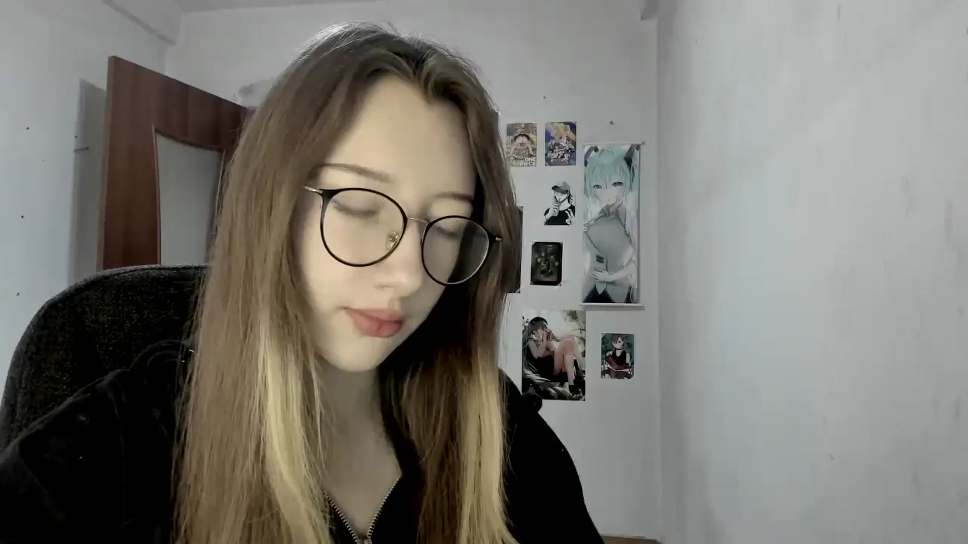 Gallery image thumbnail from CandyyCrushh's myfreecams stream on, 05/07/2025, 12:33 image 12 of 20