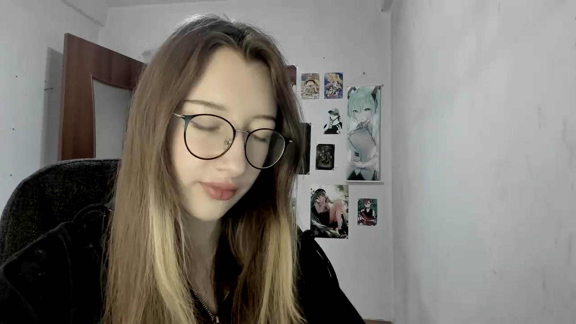 Gallery image thumbnail from CandyyCrushh's myfreecams stream on, 05/07/2025, 12:33 image 9 of 20