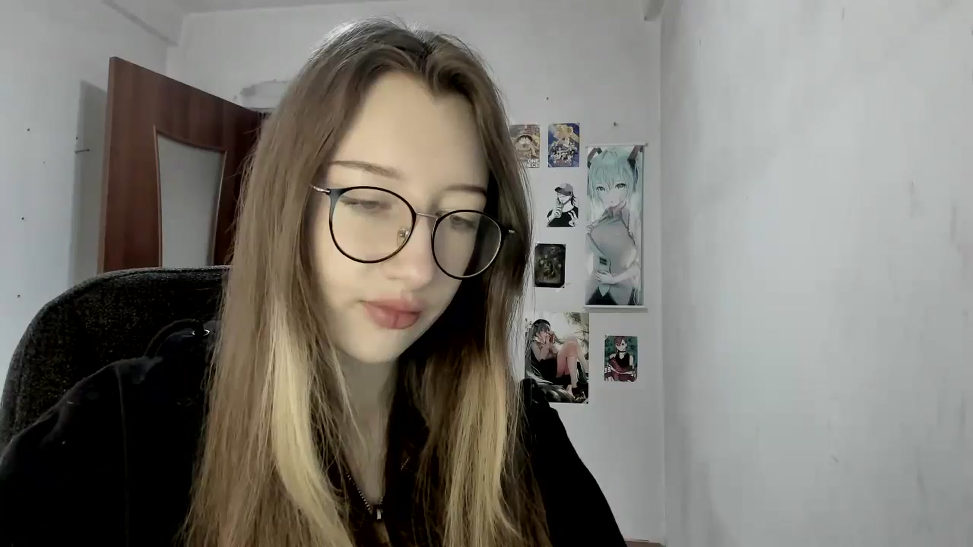 Gallery image thumbnail from CandyyCrushh's myfreecams stream on, 05/07/2025, 12:33 image 2 of 20
