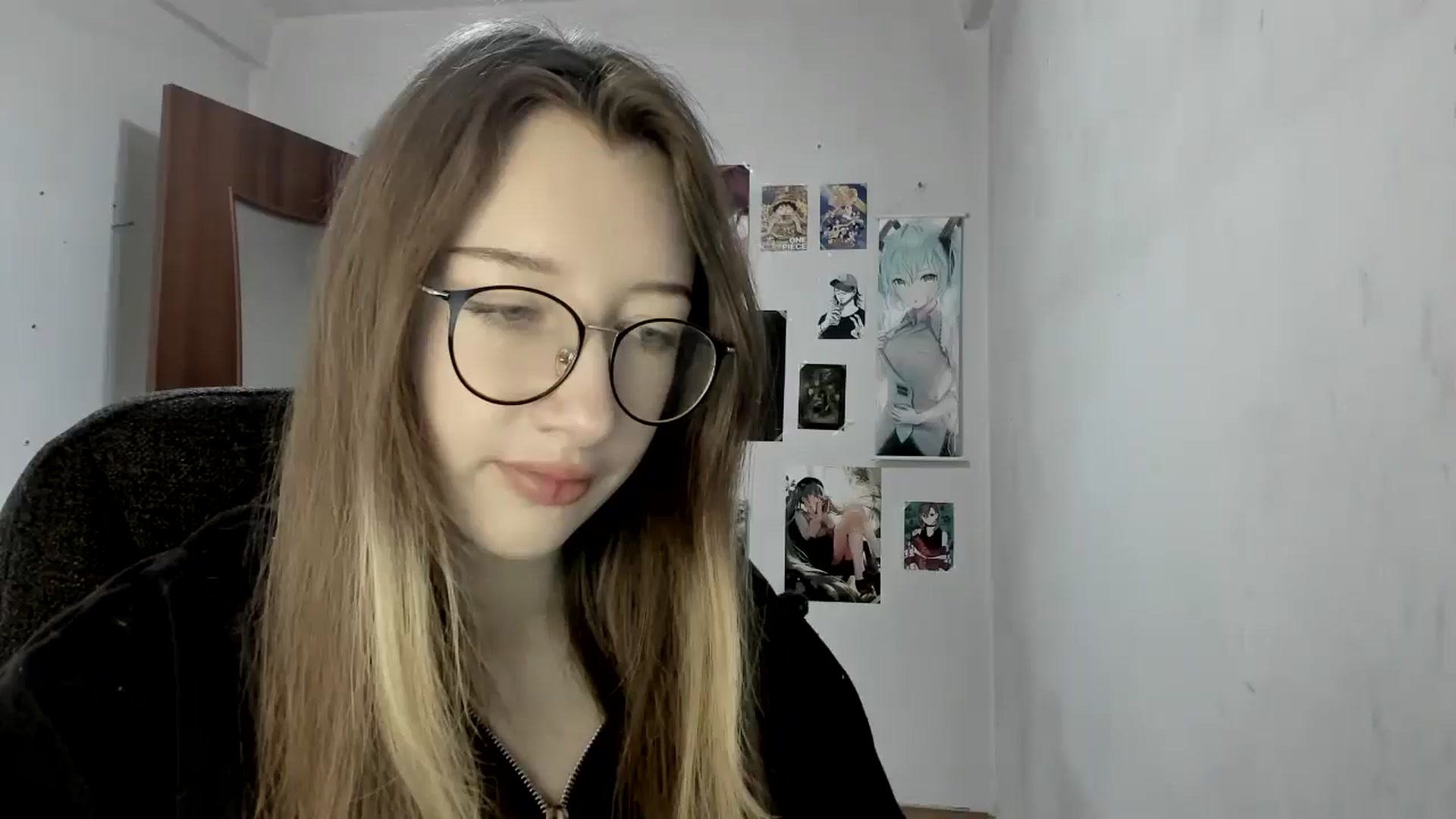 Gallery image thumbnail from CandyyCrushh's myfreecams stream on, 05/07/2025, 12:33 image 17 of 20