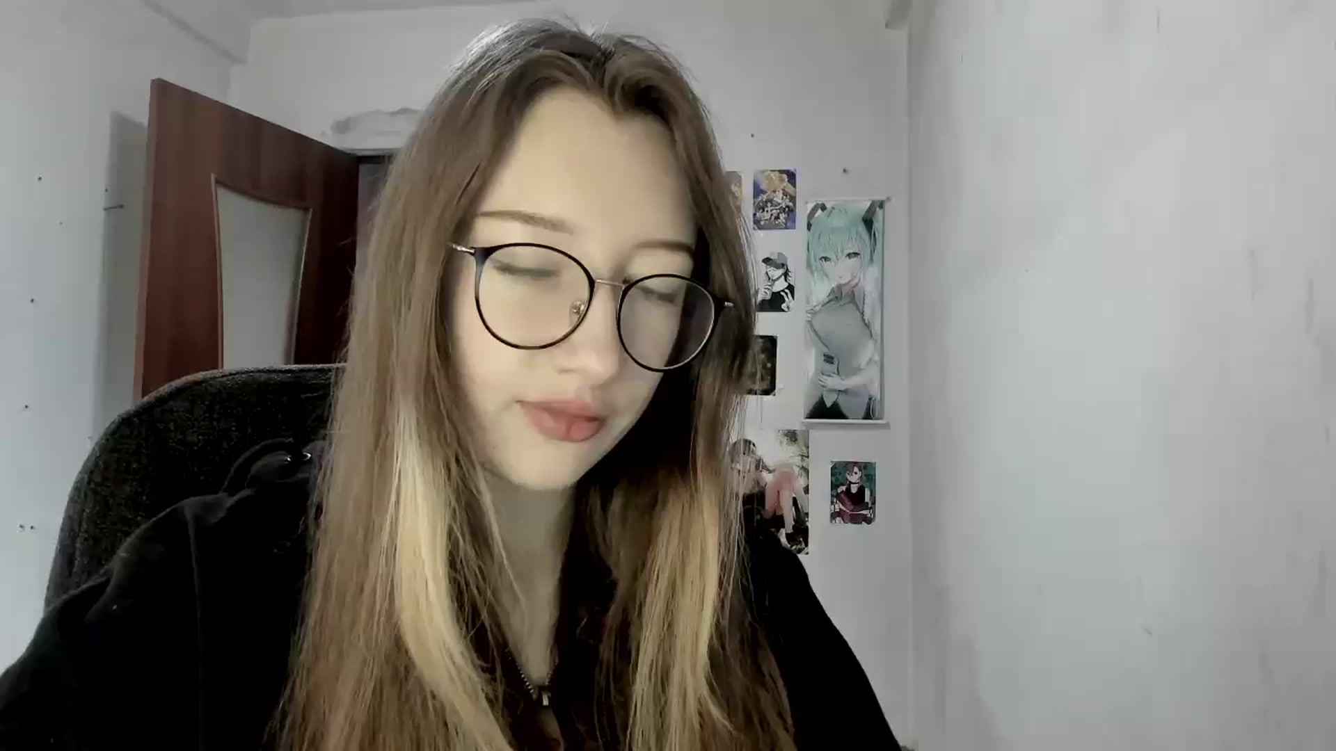 Gallery image thumbnail from CandyyCrushh's myfreecams stream on, 05/07/2025, 12:33 image 1 of 20