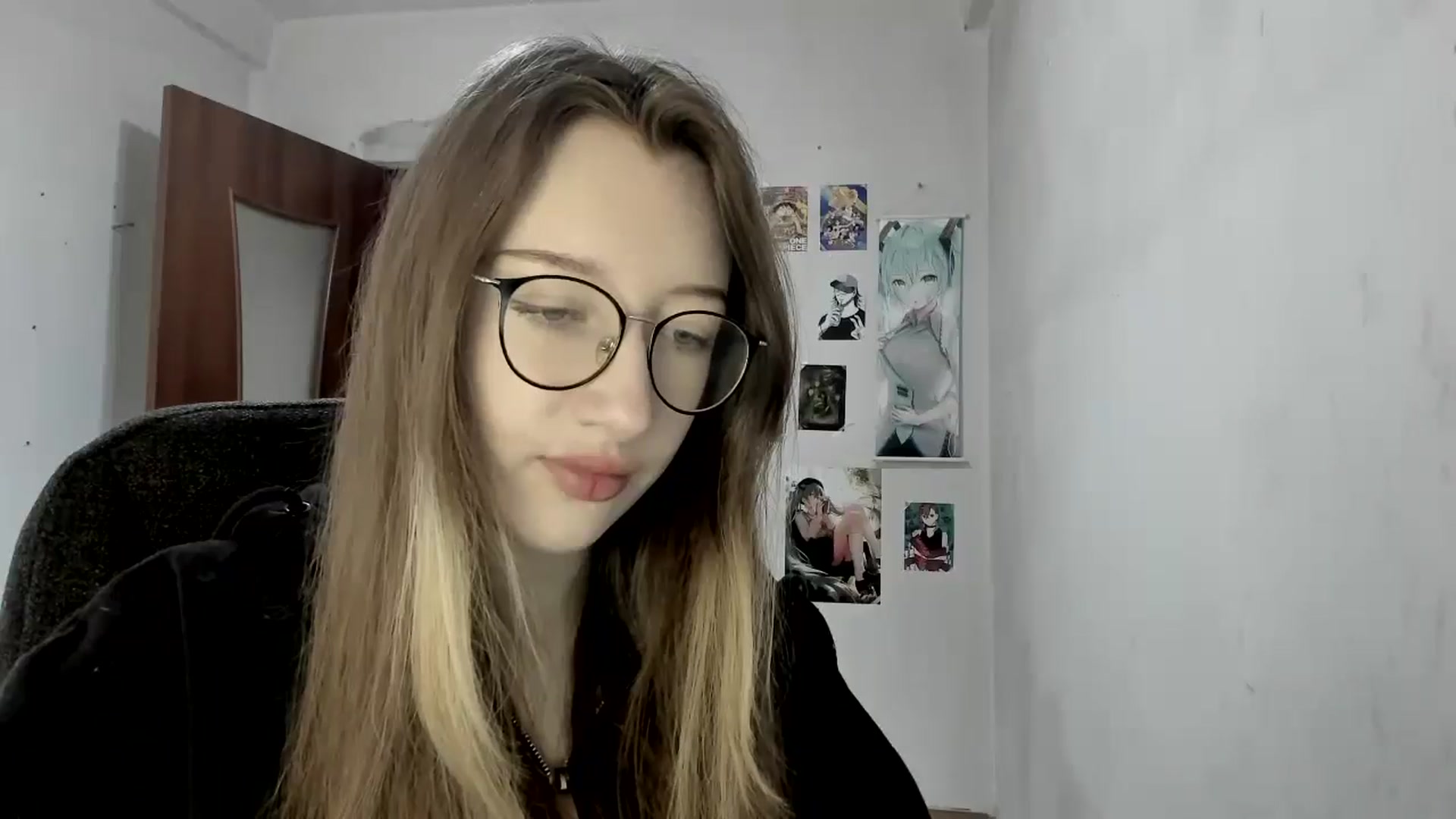 Gallery image thumbnail from CandyyCrushh's myfreecams stream on, 05/07/2025, 12:33 image 3 of 20