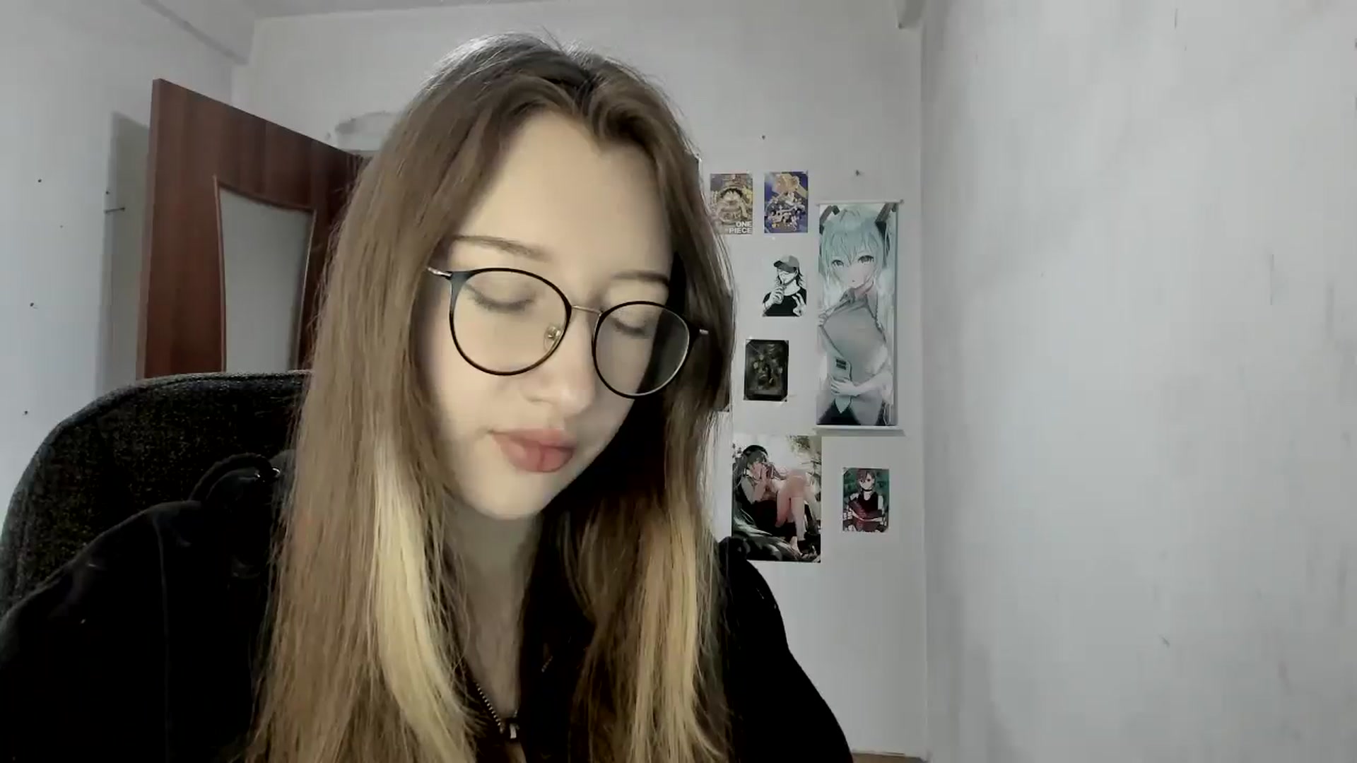 Gallery image thumbnail from CandyyCrushh's myfreecams stream on, 05/07/2025, 12:33 image 4 of 20