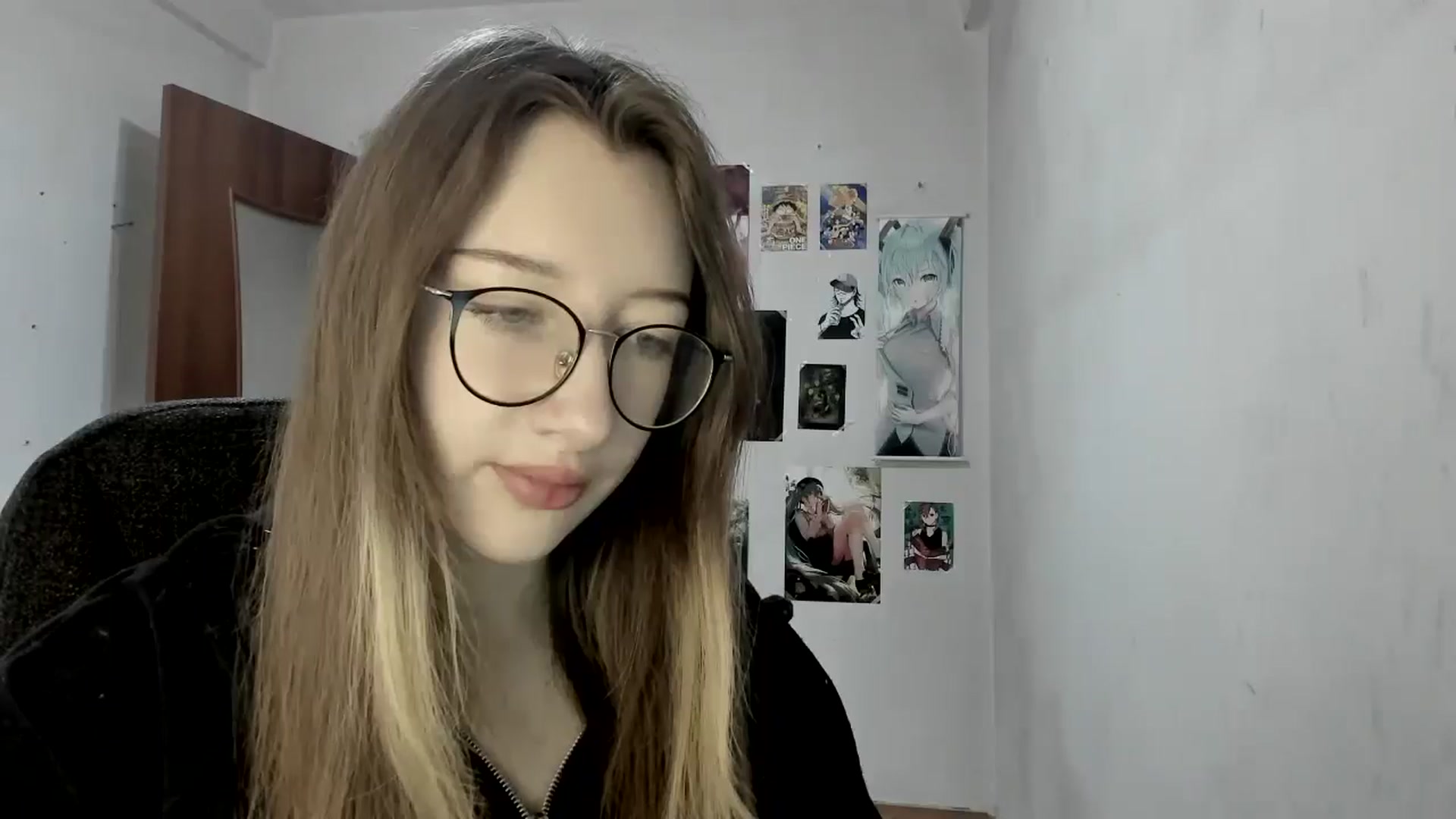 Gallery image thumbnail from CandyyCrushh's myfreecams stream on, 05/07/2025, 12:33 image 16 of 20