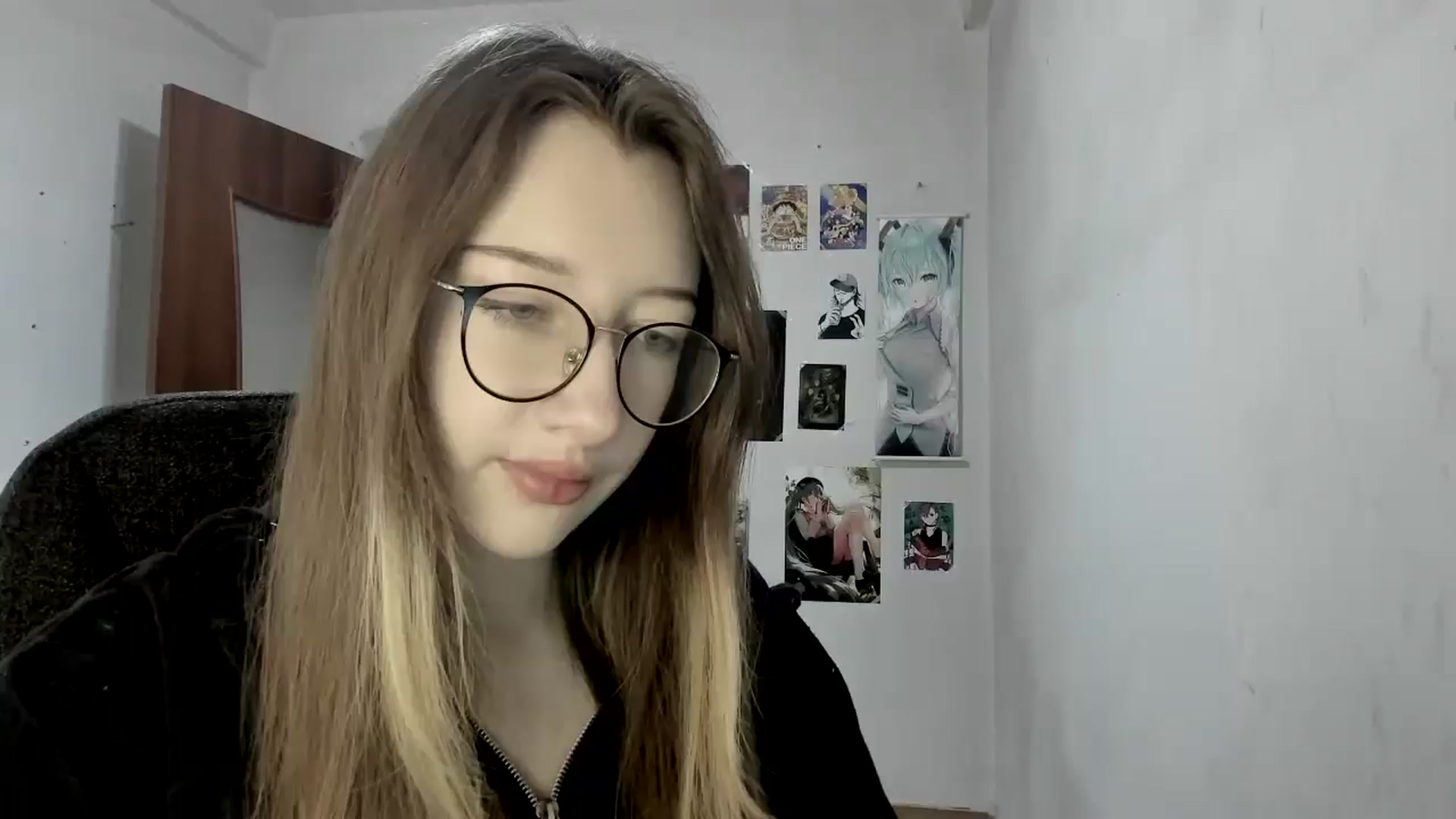 Gallery image thumbnail from CandyyCrushh's myfreecams stream on, 05/07/2025, 12:33 image 13 of 20